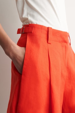 PLEATED BELTED LINEN SHORTS — ORANGE 3