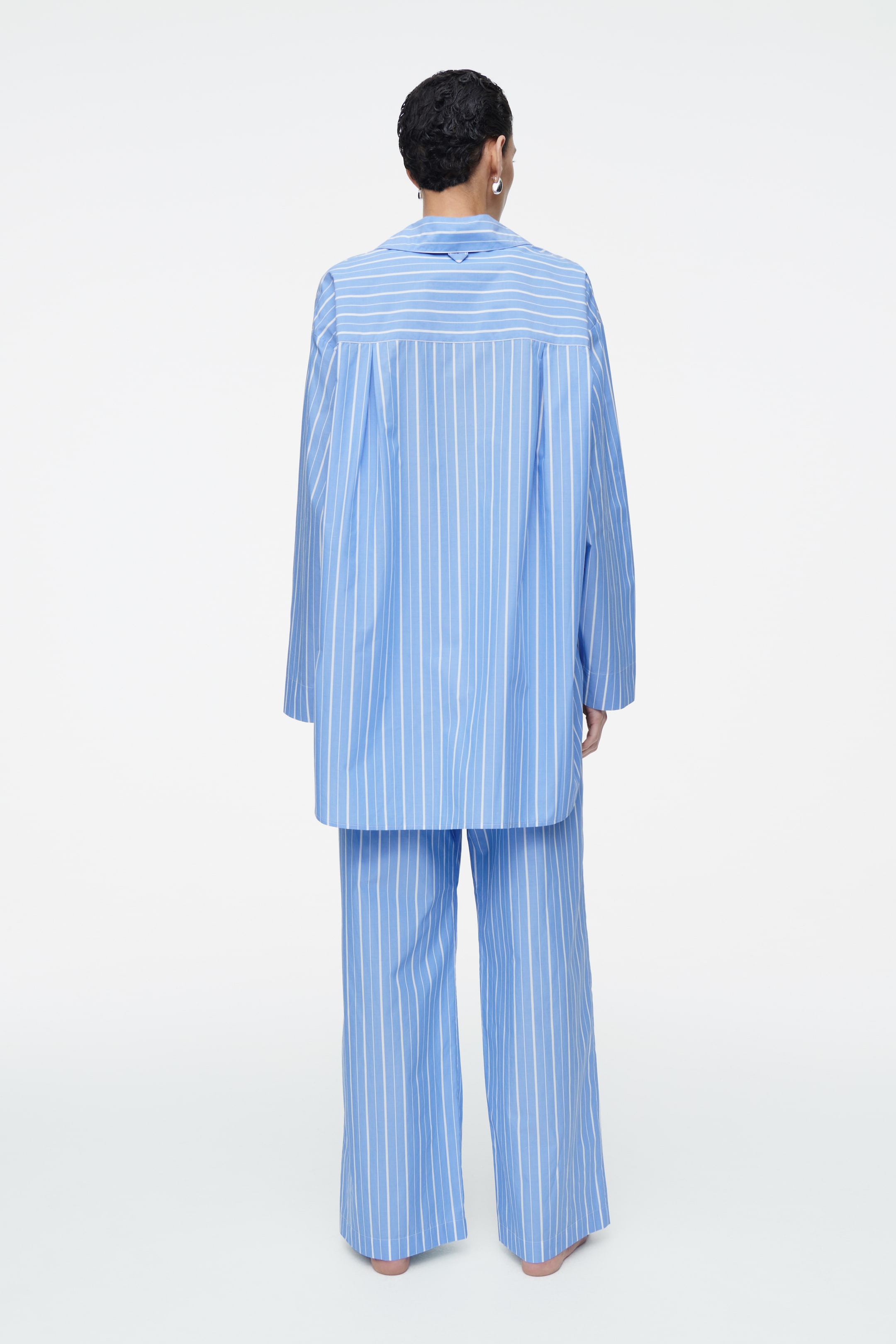 Grösseres Bild ansehen: PYJAMAHEMD AUS BAUMWOLLE MIT NADELSTREIFEN - BLAU/NADELSTREIFEN - DAMEN | H&M CH 3