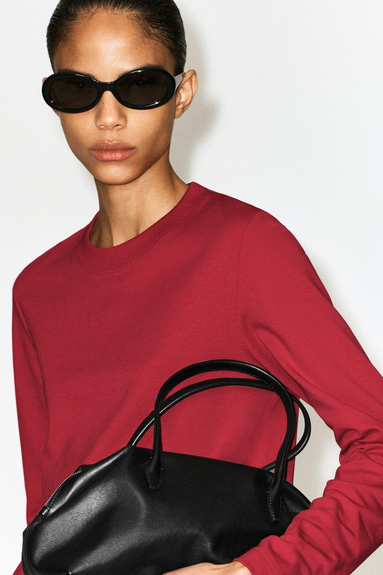 CLEAN CUT LONG-SLEEVED T-SHIRT — RED