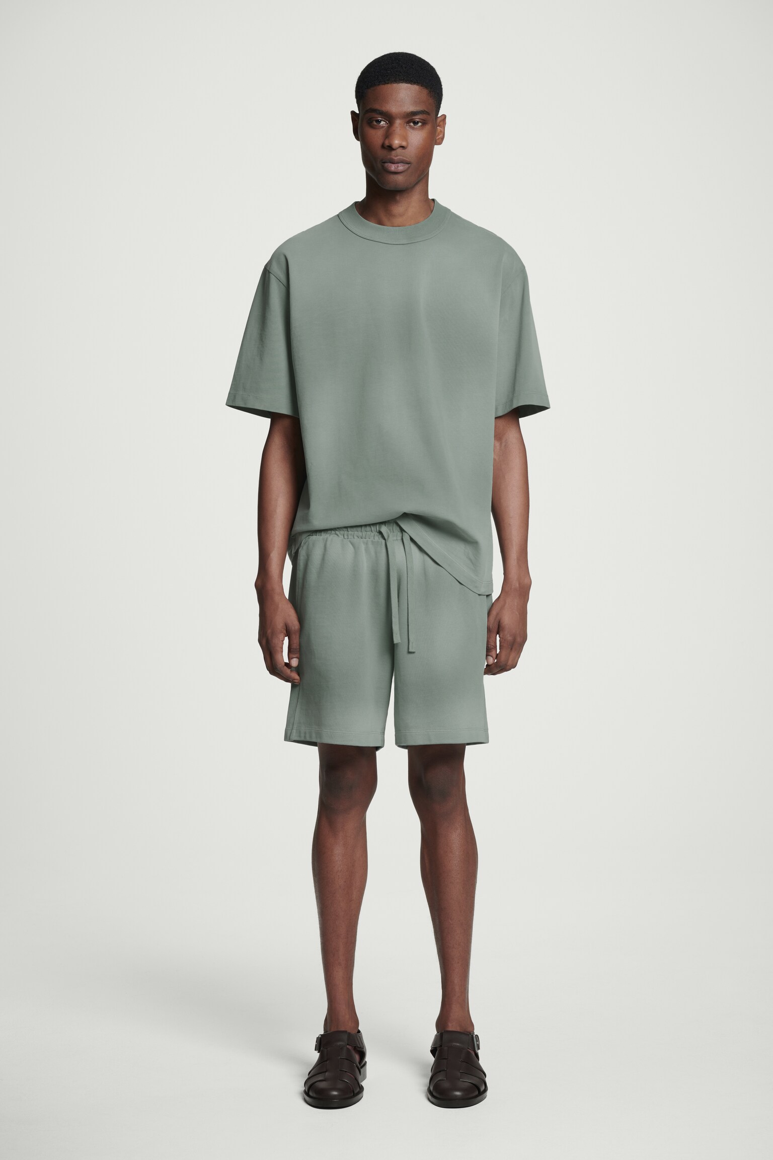 SHORT À TAILLE AJUSTABLE EN JERSEY DÉLAVÉ - VERT/TAUPE/NOIR
