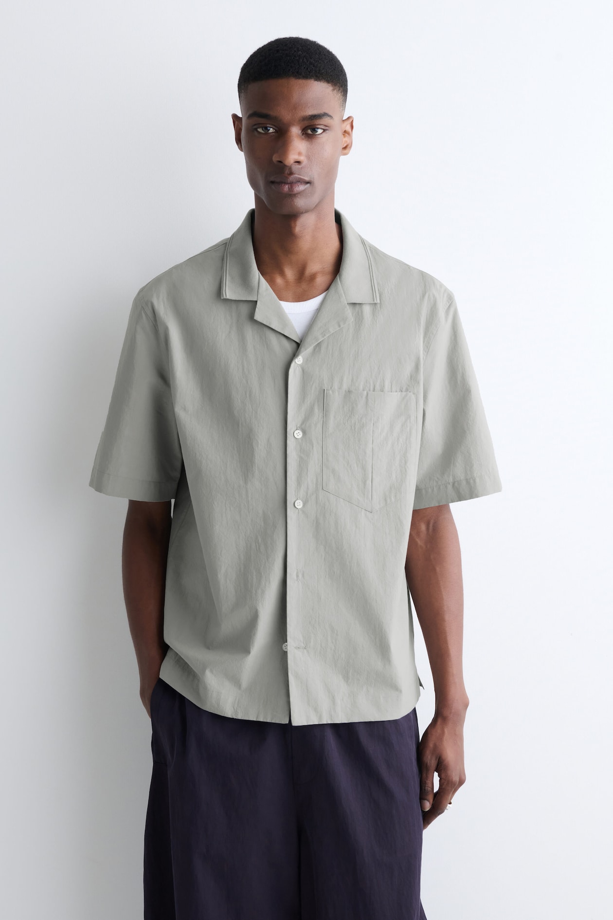 CAMP-COLLAR COTTON SHIRT — LIGHT GRAY