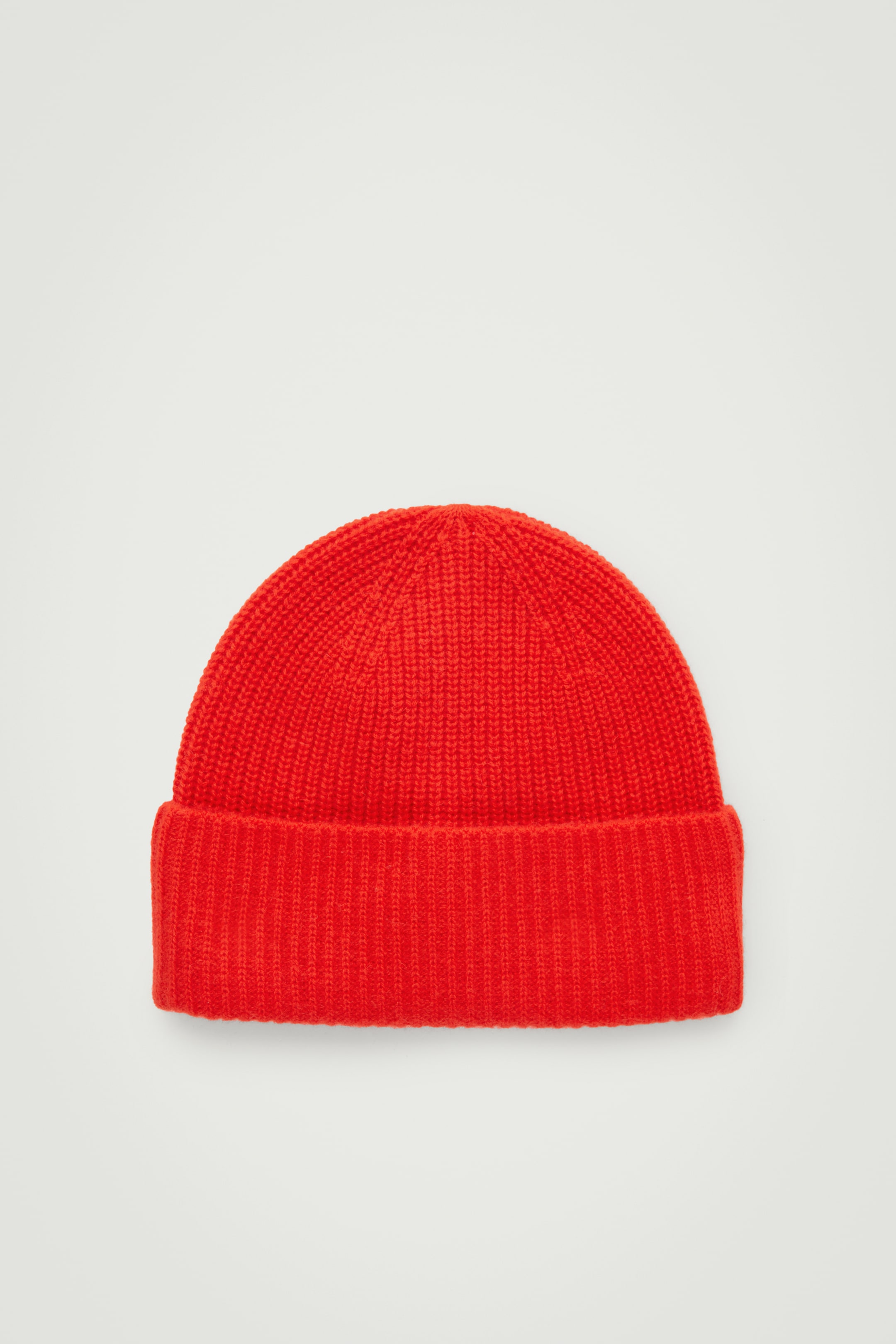 Grösseres Bild ansehen: GERIPPTE BEANIE AUS WOLL-KASCHMIR-MIX - LEUCHTENDES ROT - DAMEN | H&M CH 2