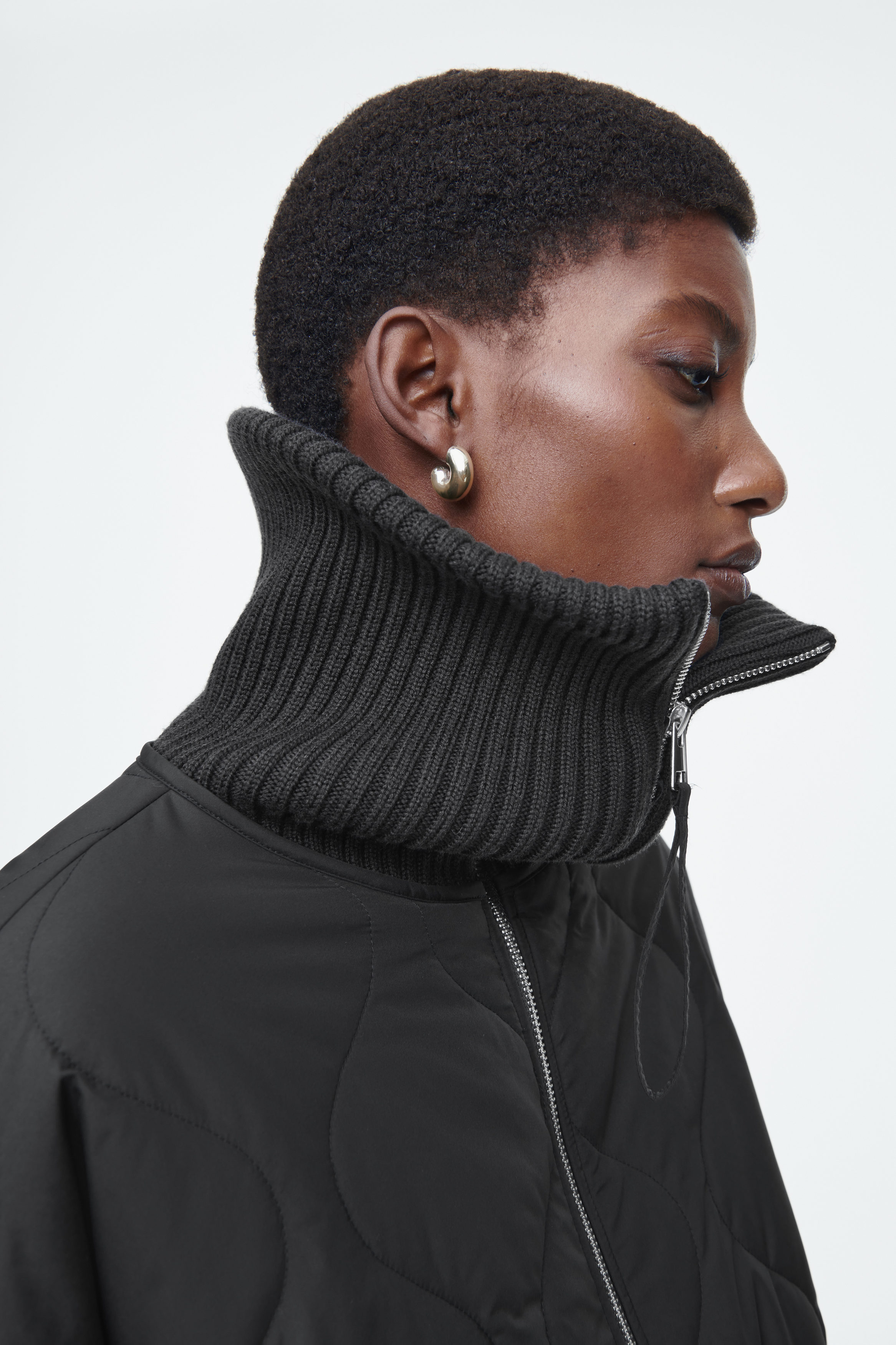 RIBBED-COLLAR QUILTED COAT - BLACK | COS