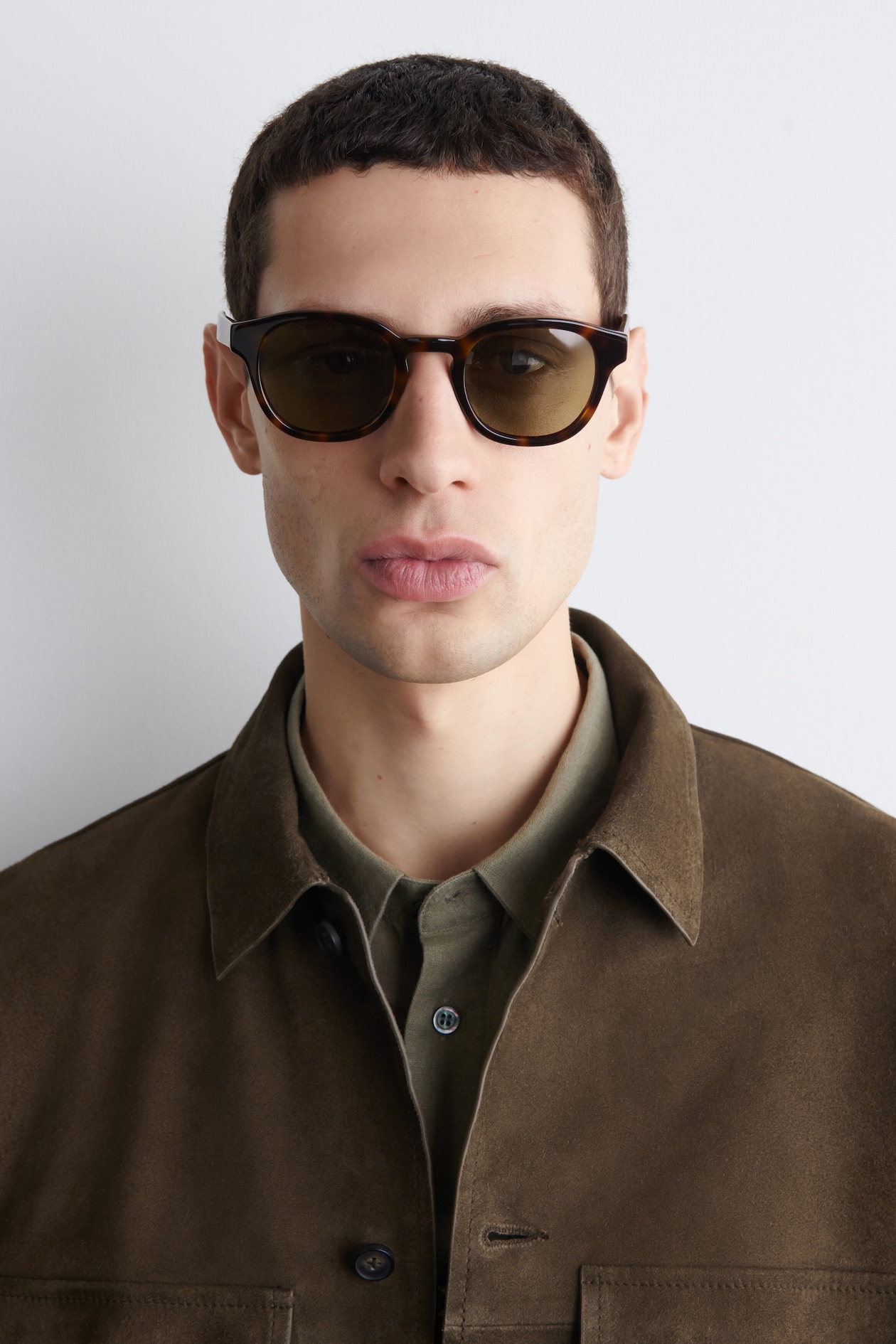 D-FRAME SUNGLASSES — TORTOISESHELL
