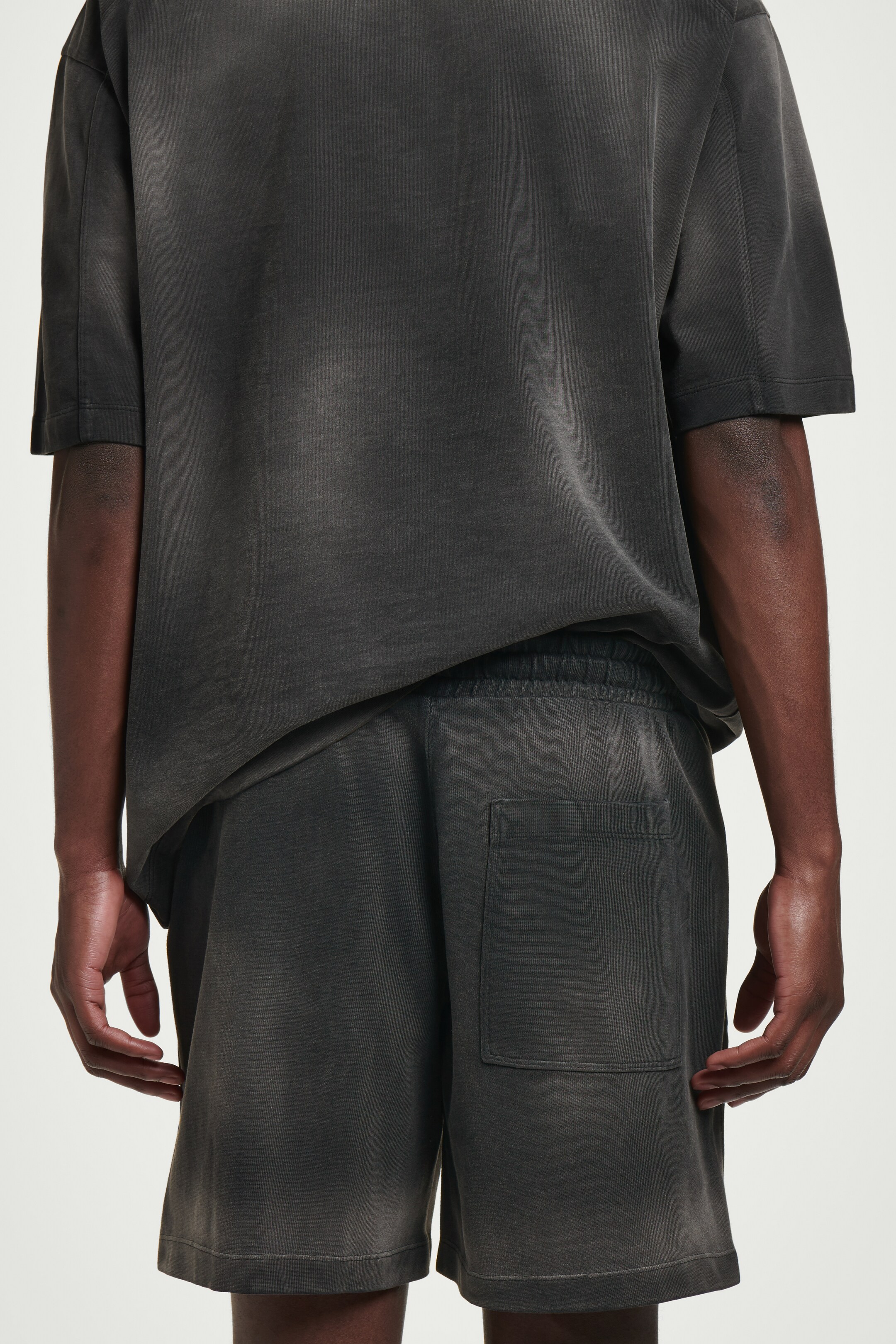 Visualizza immagine più grande: SHORTS IN JERSEY LAVATO CON COULISSE - NERO - UOMO | H&M IT 3