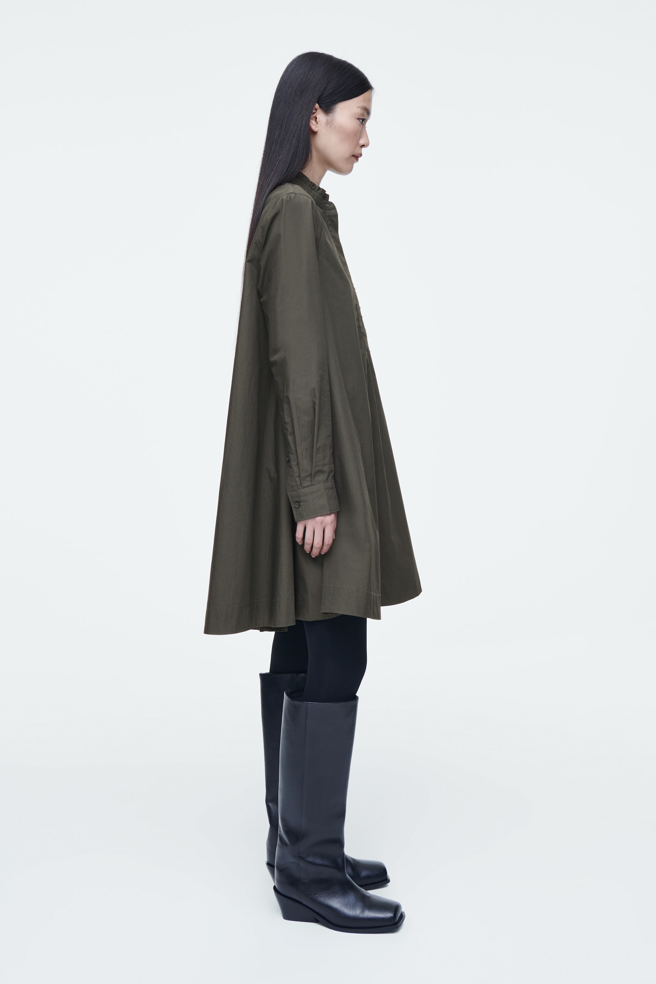 Grösseres Bild ansehen: SWING MINIKLEID MIT RÜSCHEN - DUNKLES KHAKI - DAMEN | H&M CH 3