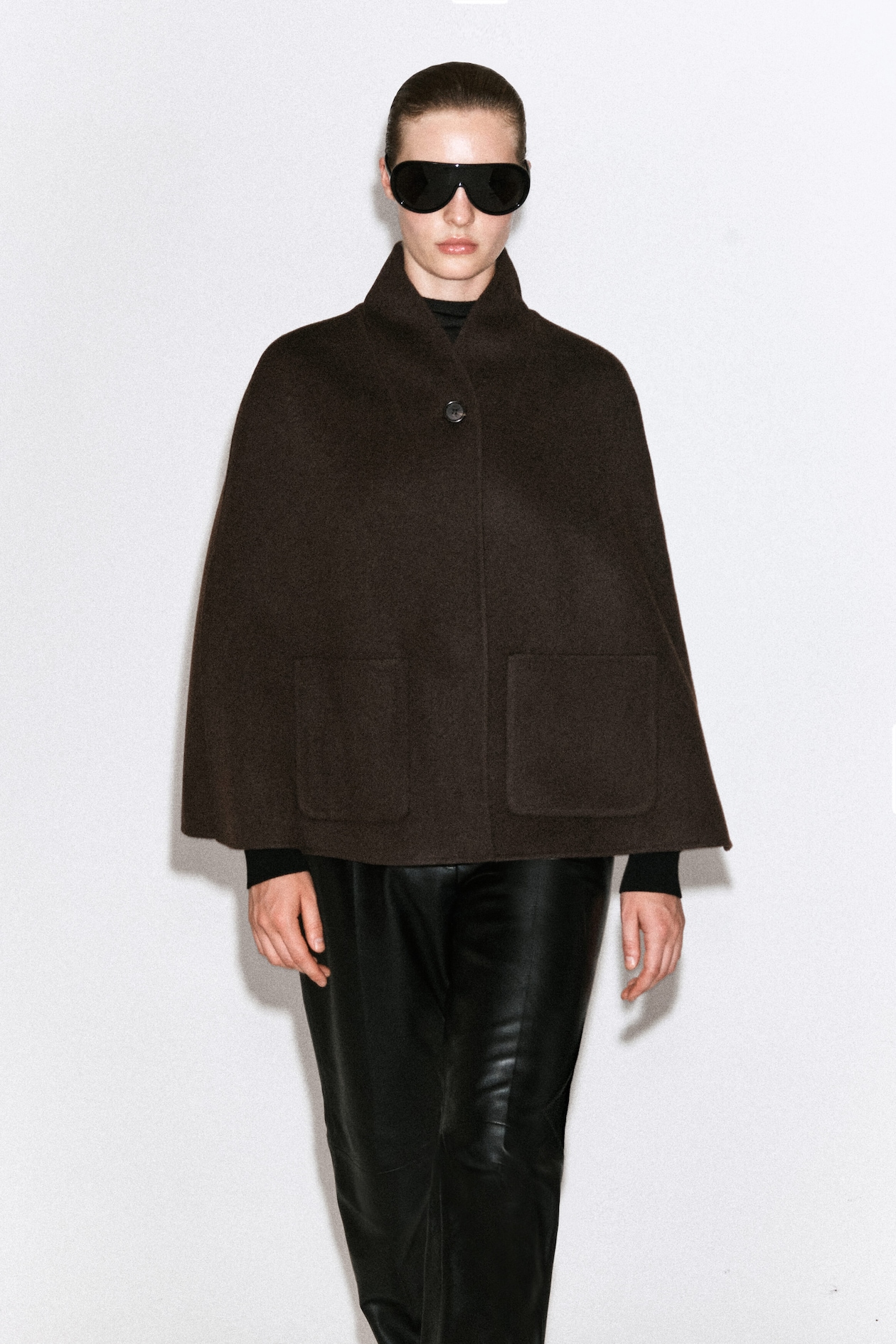 SHAWL-COLLAR DOUBLE-FACED WOOL CAPE — BROWN
