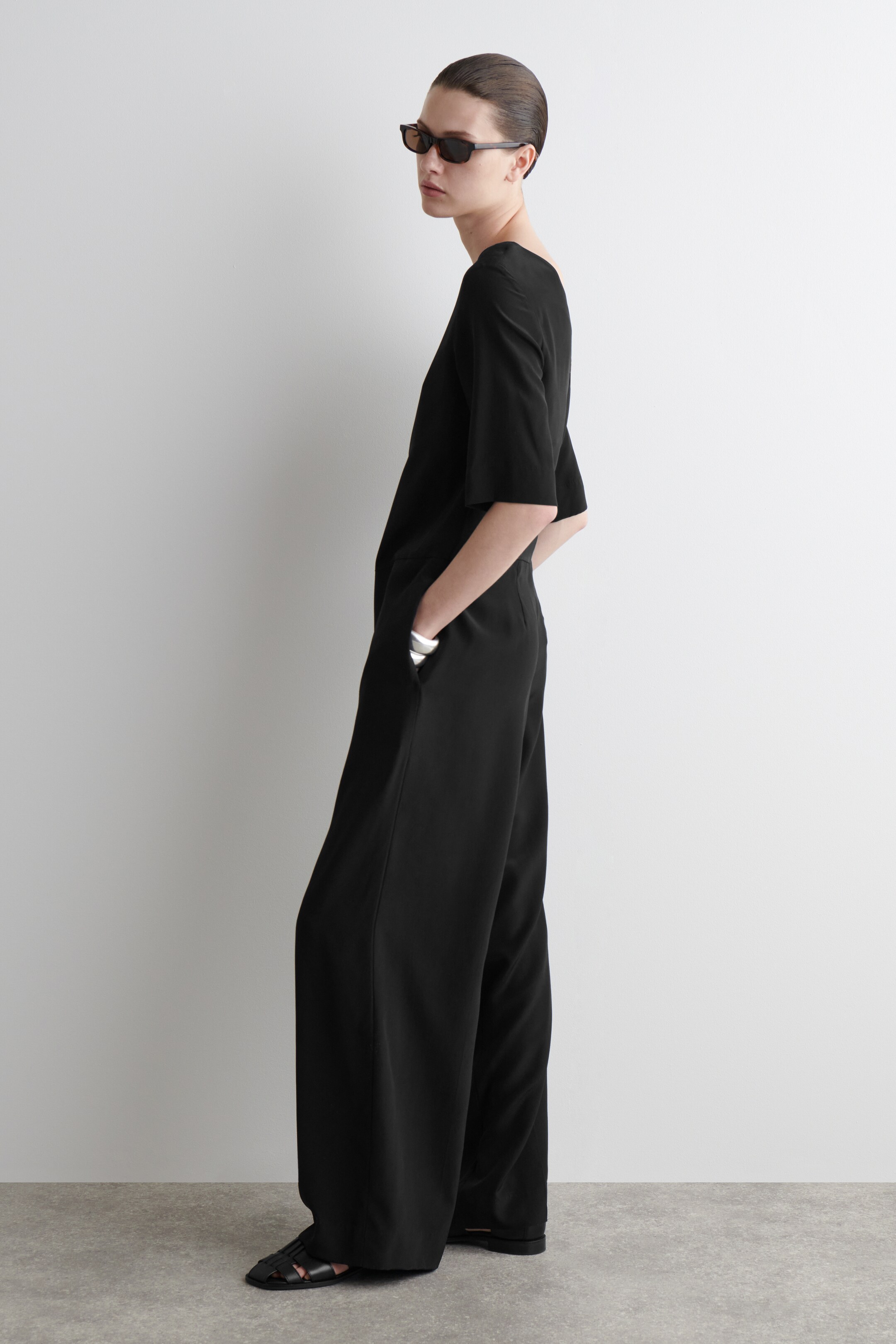 Visualizza immagine più grande: TUTA IN CRÊPE DI SETA - NERO - DONNA | H&M IT 2
