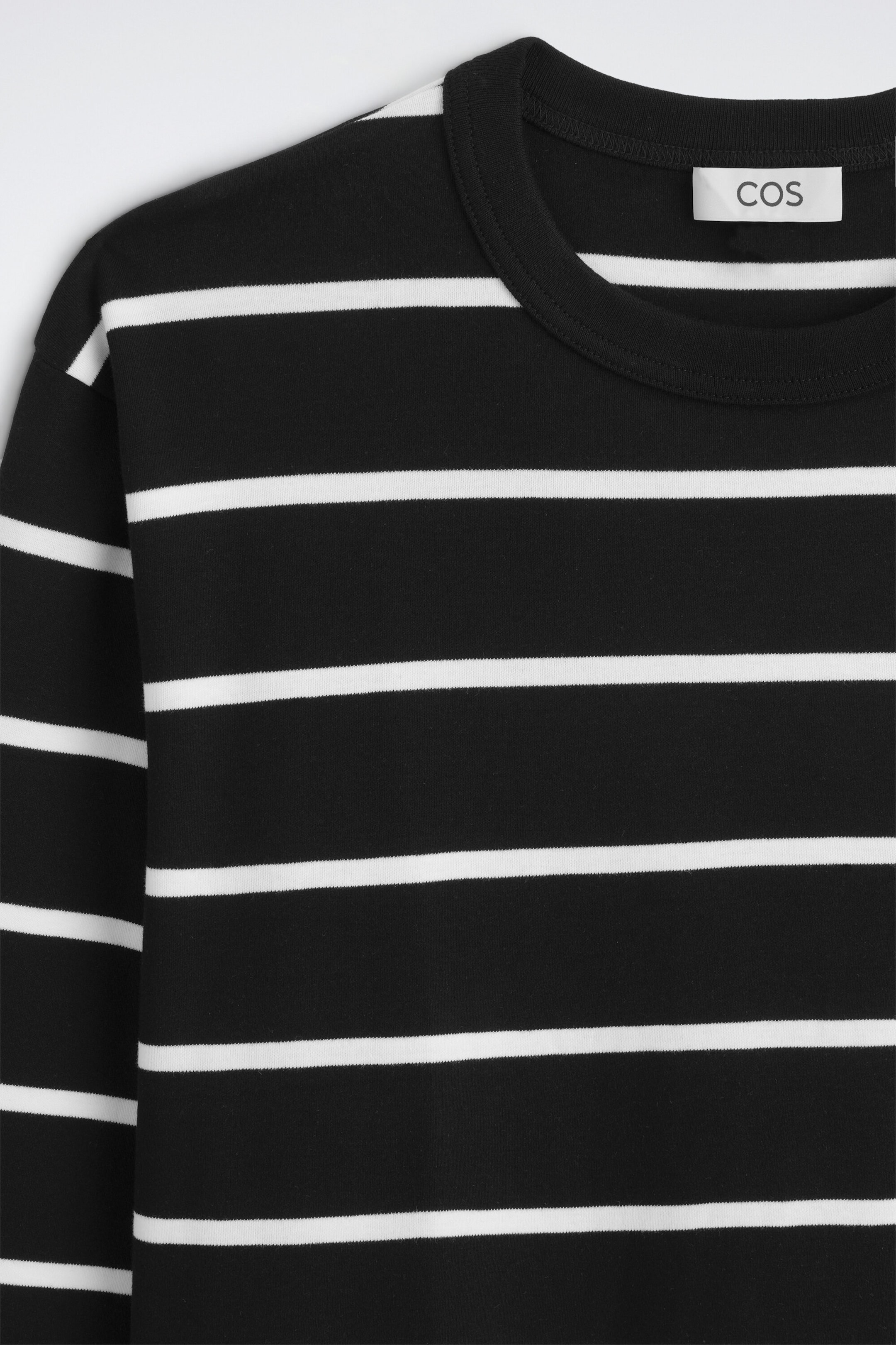 RELAXED JERSEY INTERLOCK LONG-SLEEVED T-SHIRT