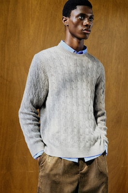 CABLE-KNIT PURE CASHMERE CREW-NECK SWEATER — BEIGE 8