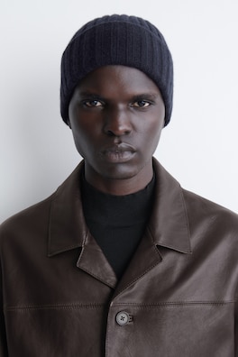 CHUNKY RIBBED CASHMERE BEANIE — NAVY 1
