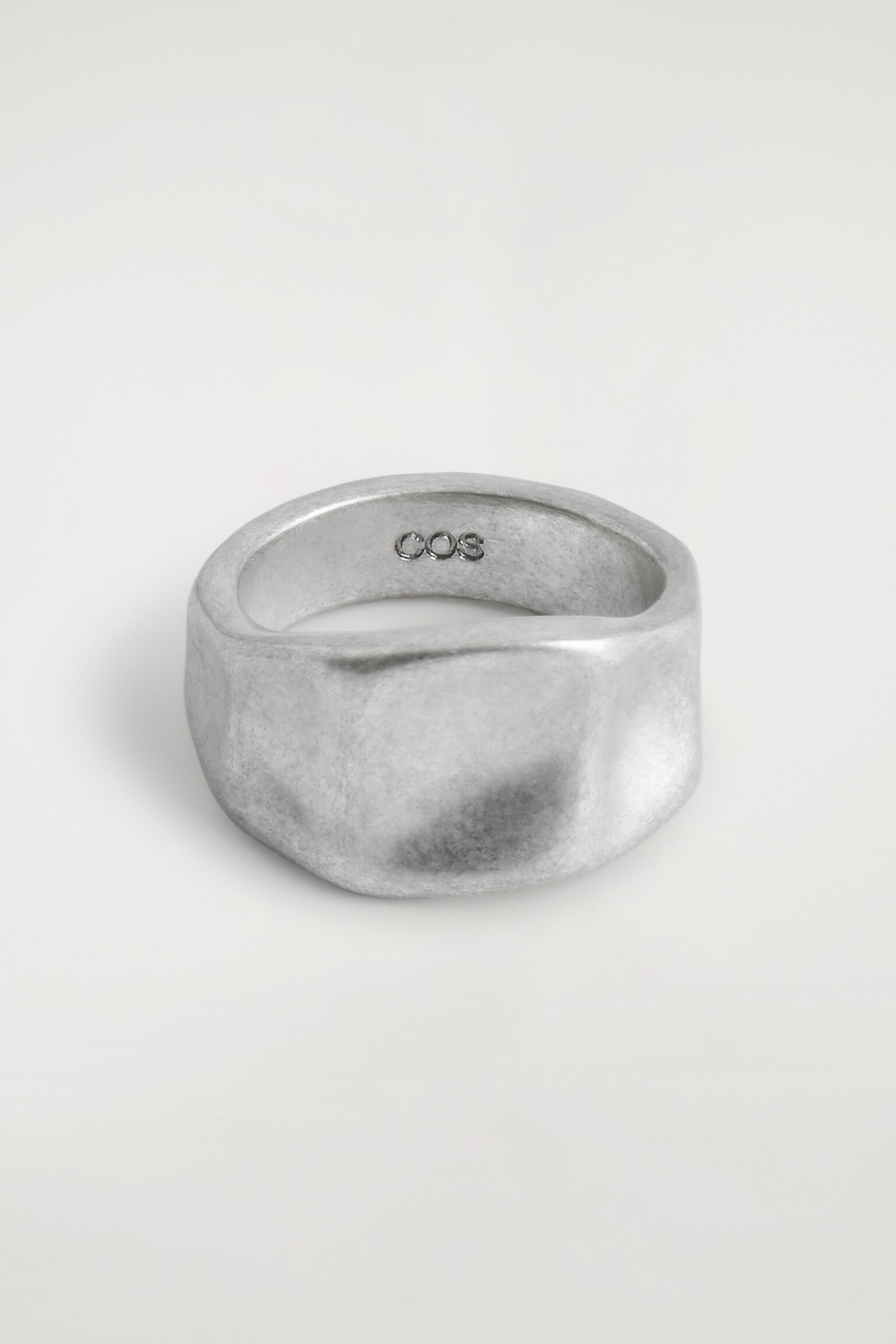 BAGUE ÉPAISSE MARTELÉE - ARGENTÉ - 2
