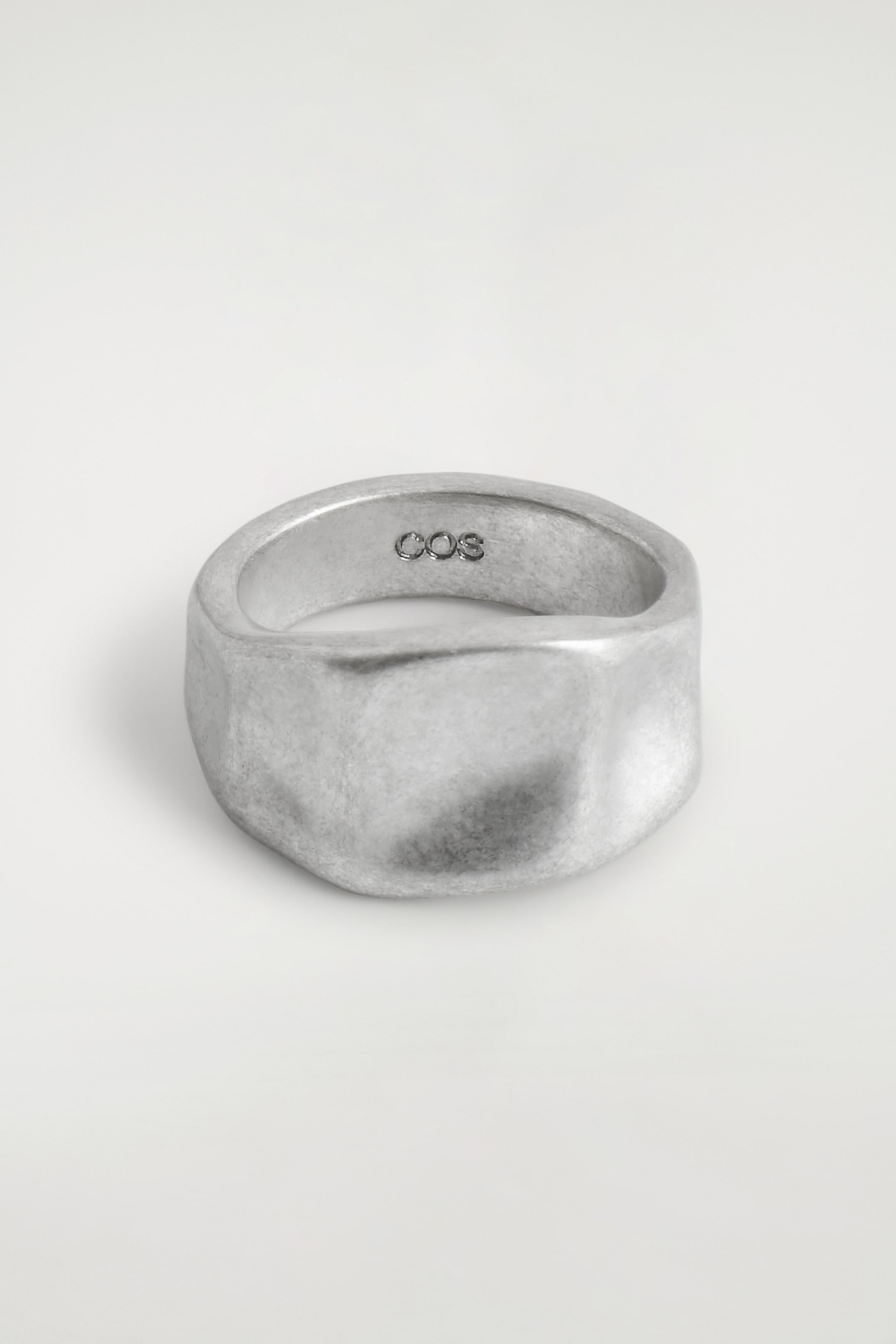 Visualizza immagine più grande: ANELLO CHUNKY MARTELLATO - ARGENTO - UOMO | H&M IT 2