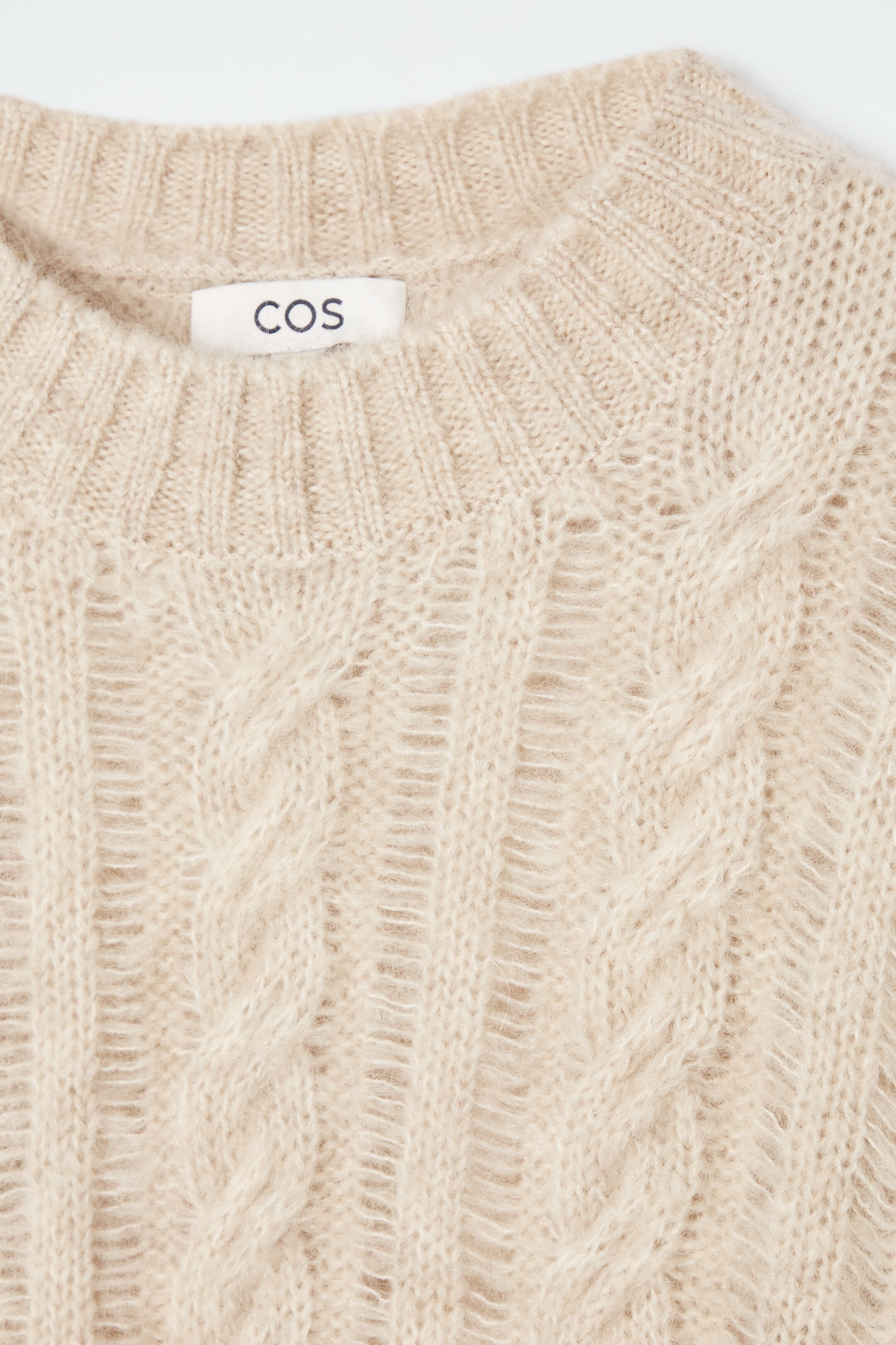 Grösseres Bild ansehen: MOHAIRPULLOVER MIT ZOPFMUSTER - HELLES BEIGE - DAMEN | H&M CH 2