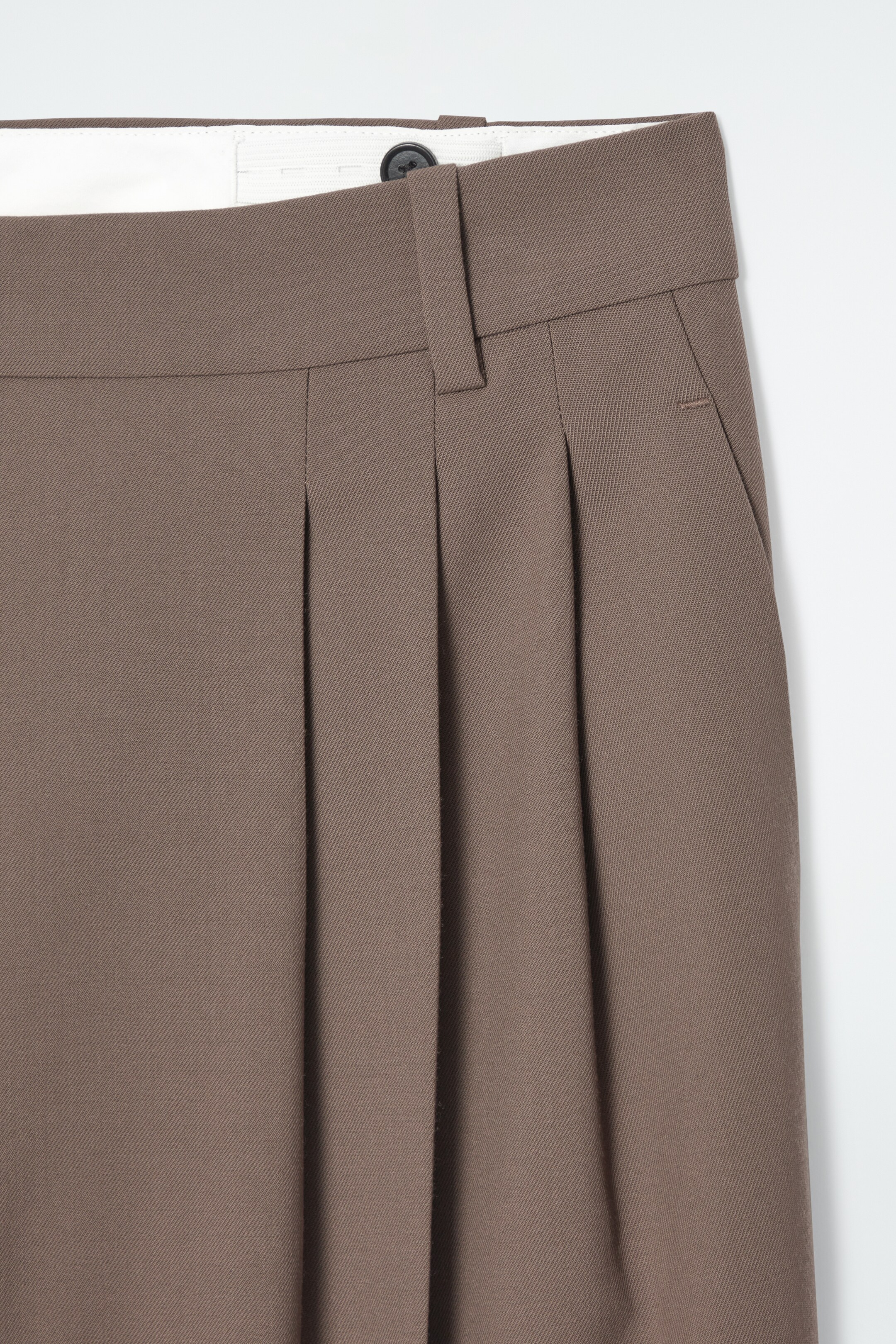 Agrandir l'image: PANTALON BARREL À PLIS EN LAINE - TAUPE - FEMME | H&M CH 2