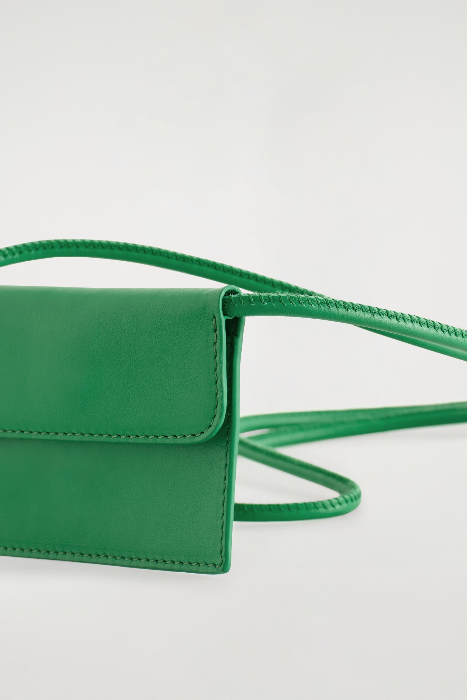 TARJETERO BANDOLERA DE PIEL - VERDE - 3