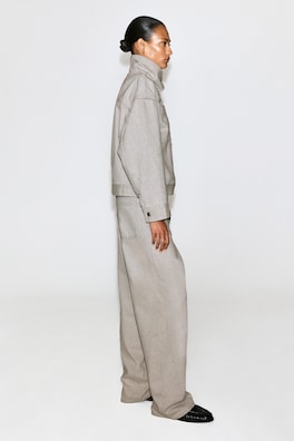 MOCK-NECK DENIM JACKET — BEIGE 4