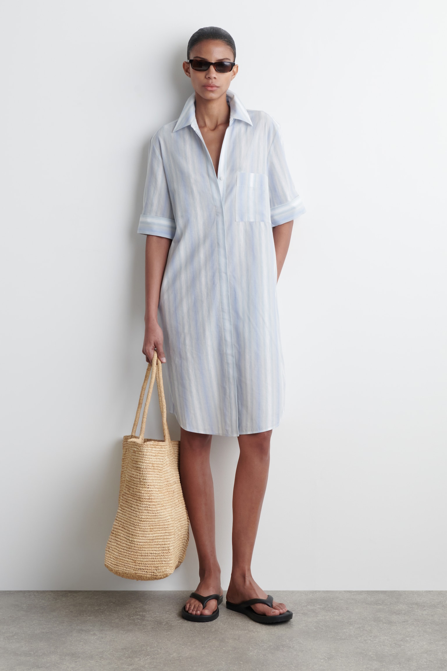 STRIPED SHORT-SLEEVED SHIRT DRESS - LIGHT BLUE / STRIPED