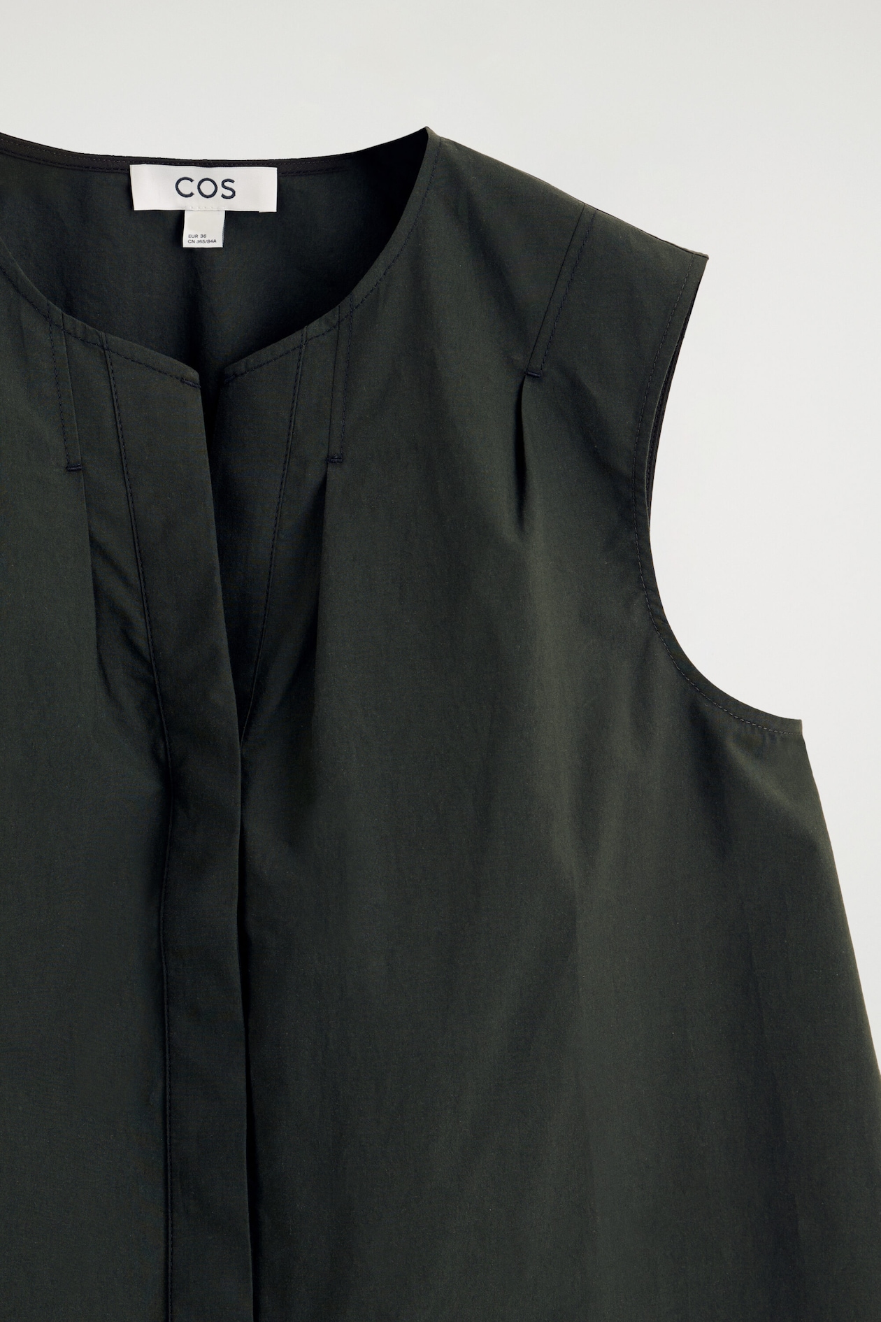 PLEATED SLEEVELESS TOP — DARK GREEN