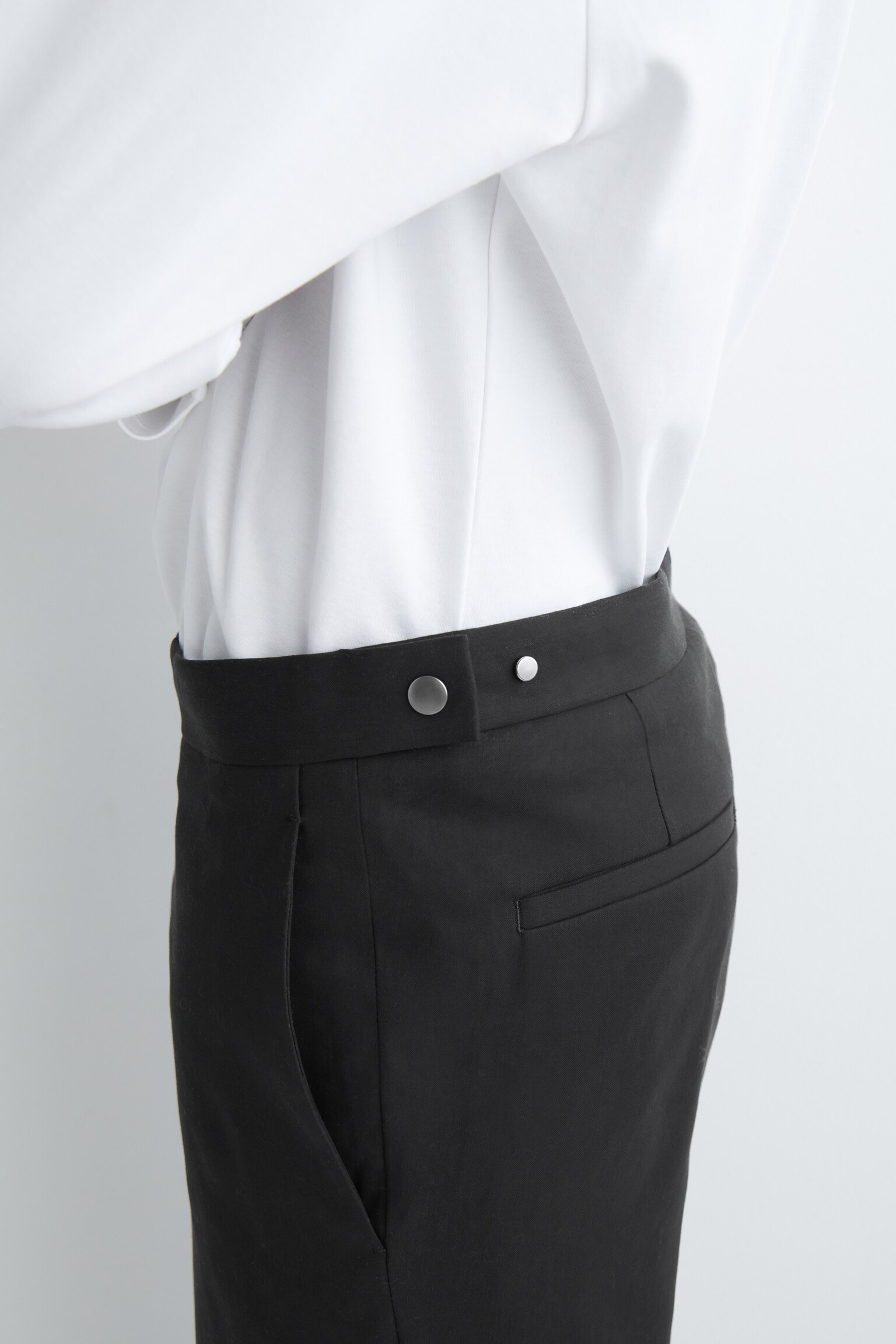 BAUMWOLLHOSE MIT SCHMALEM BEIN - SCHWARZ - 5