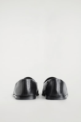 CLASSIC LEATHER LOAFERS — BLACK 3