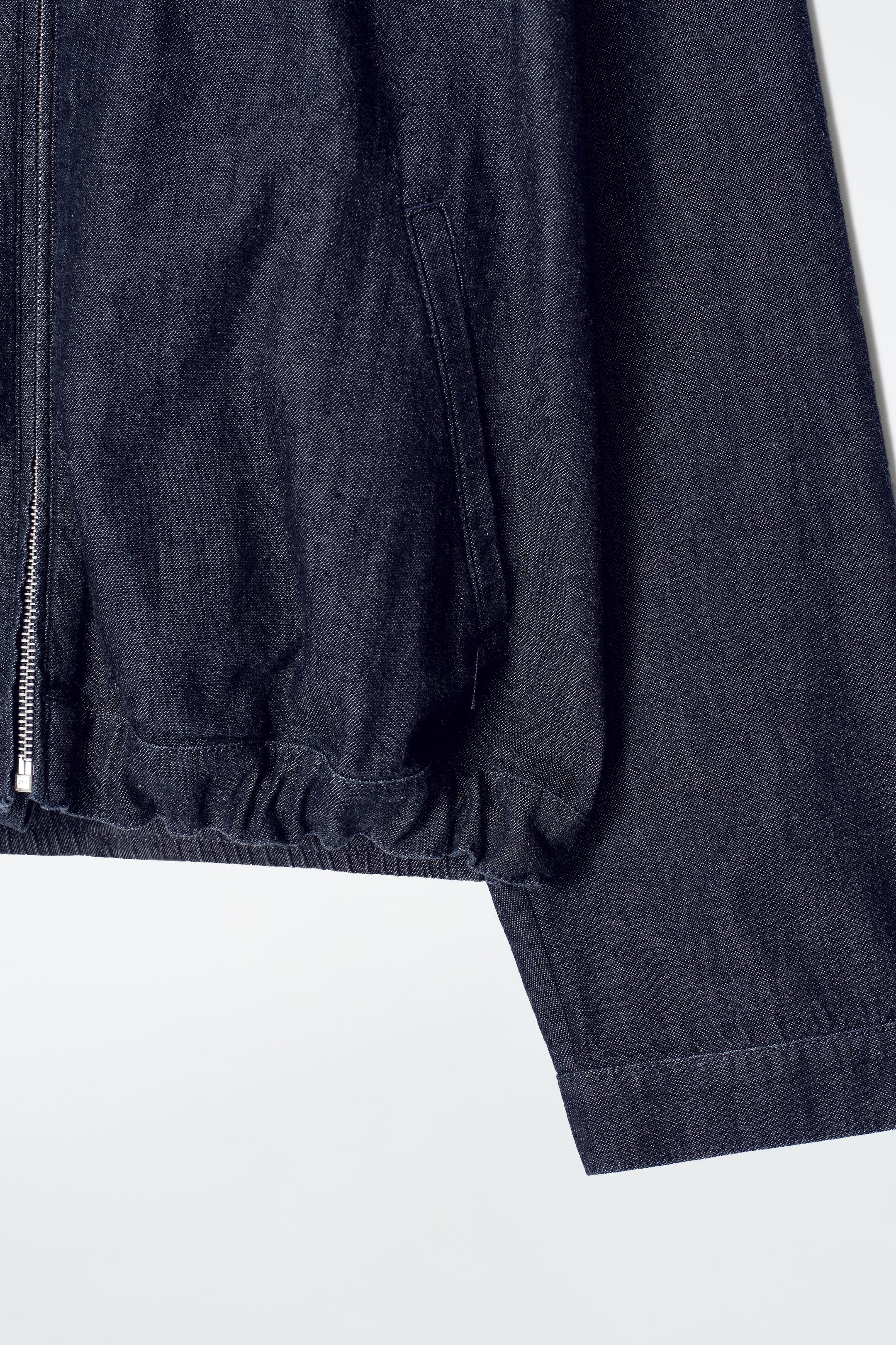 Größeres Bild ansehen: OVERSIZED-BOMBERJACKE AUS DENIM - INDIGOBLAU - Ladies | H&M DE 9