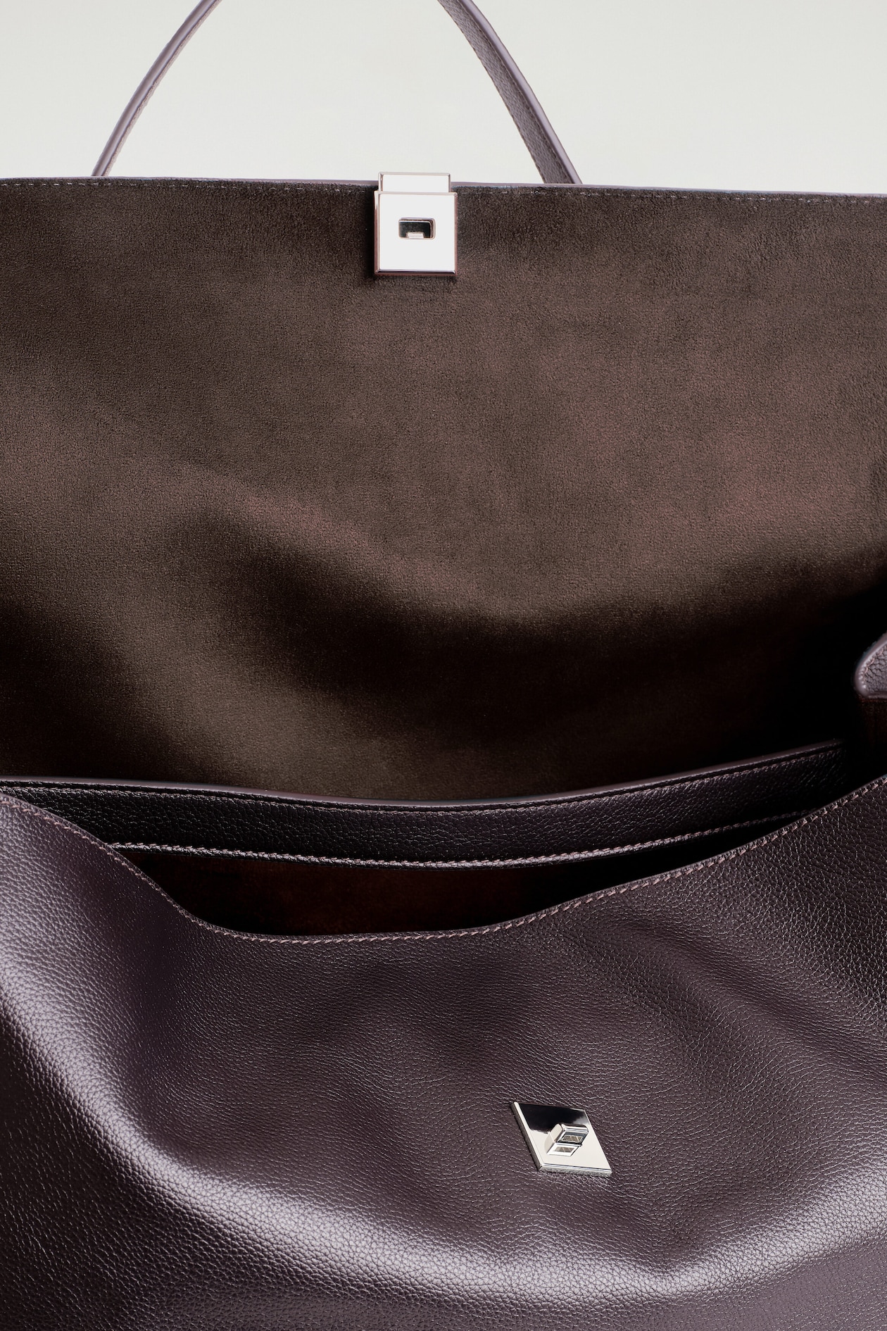 TRULLO OVERSIZED FLAP BAG - LEATHER — ESPRESSO