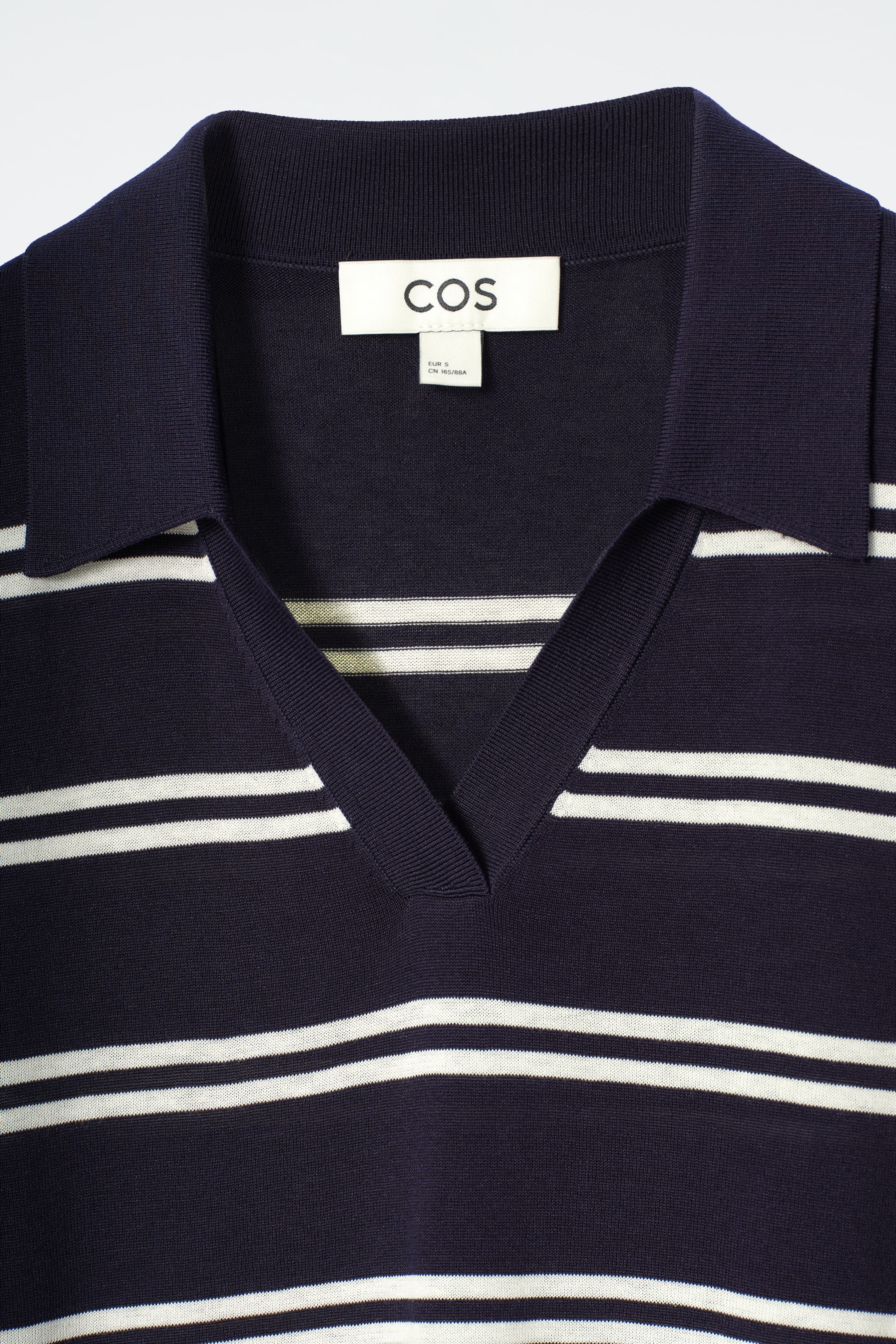 Visualizza immagine più grande: POLO IN MAGLIA DI SETA - BLU NAVY / RIGHE - DONNA | H&M IT 6
