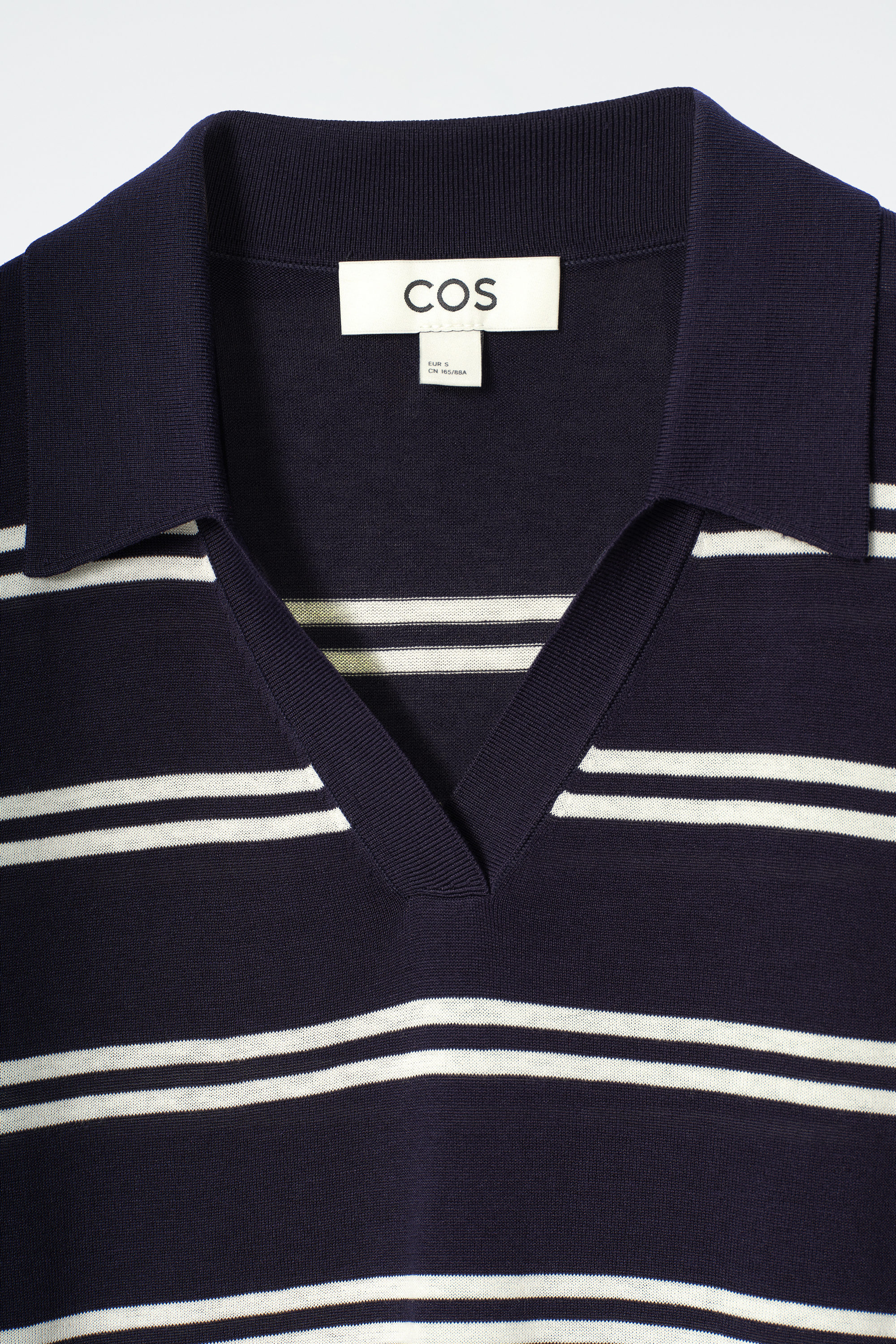 KNITTED SILK POLO SHIRT - NAVY / STRIPED | COS US