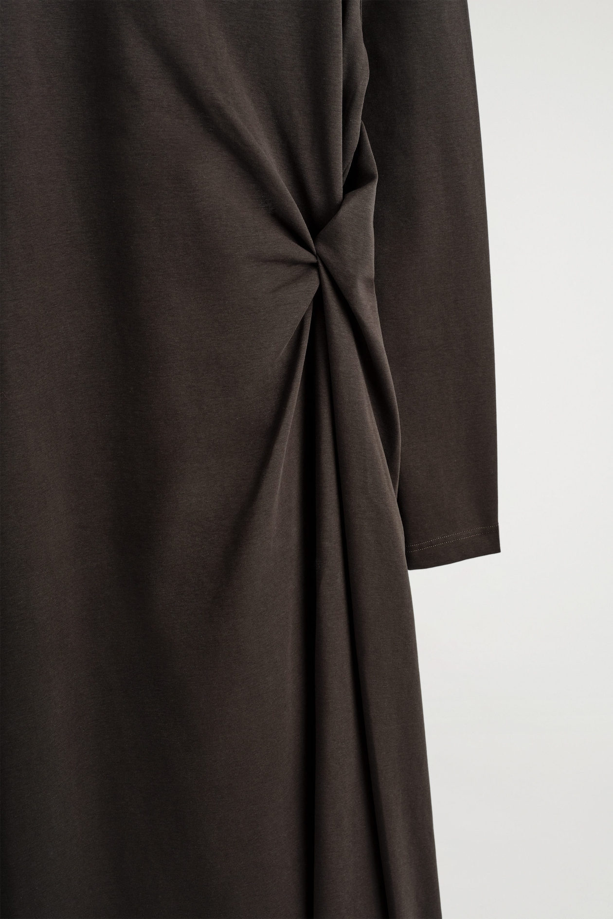 cos brown stripe dress FOLDED-SHOULDER COTTON-JERSEY MIDI DRESS - WHITE / BROWN / STRIPED