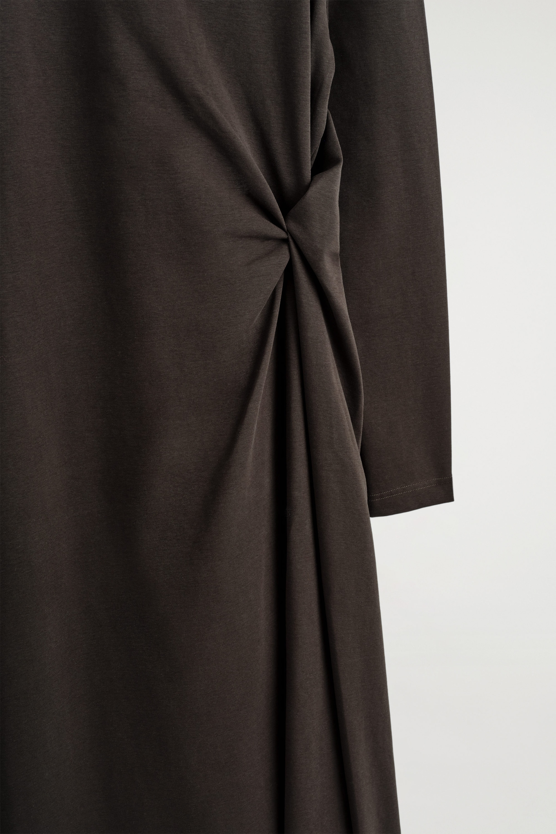 StillMedia/DescriptiveDetail