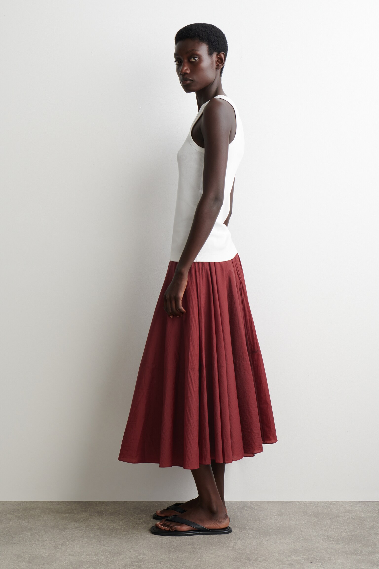 JUPE MIDI À COUPE CIRCULAIRE - ROUGE/NOIR/VERT - 4