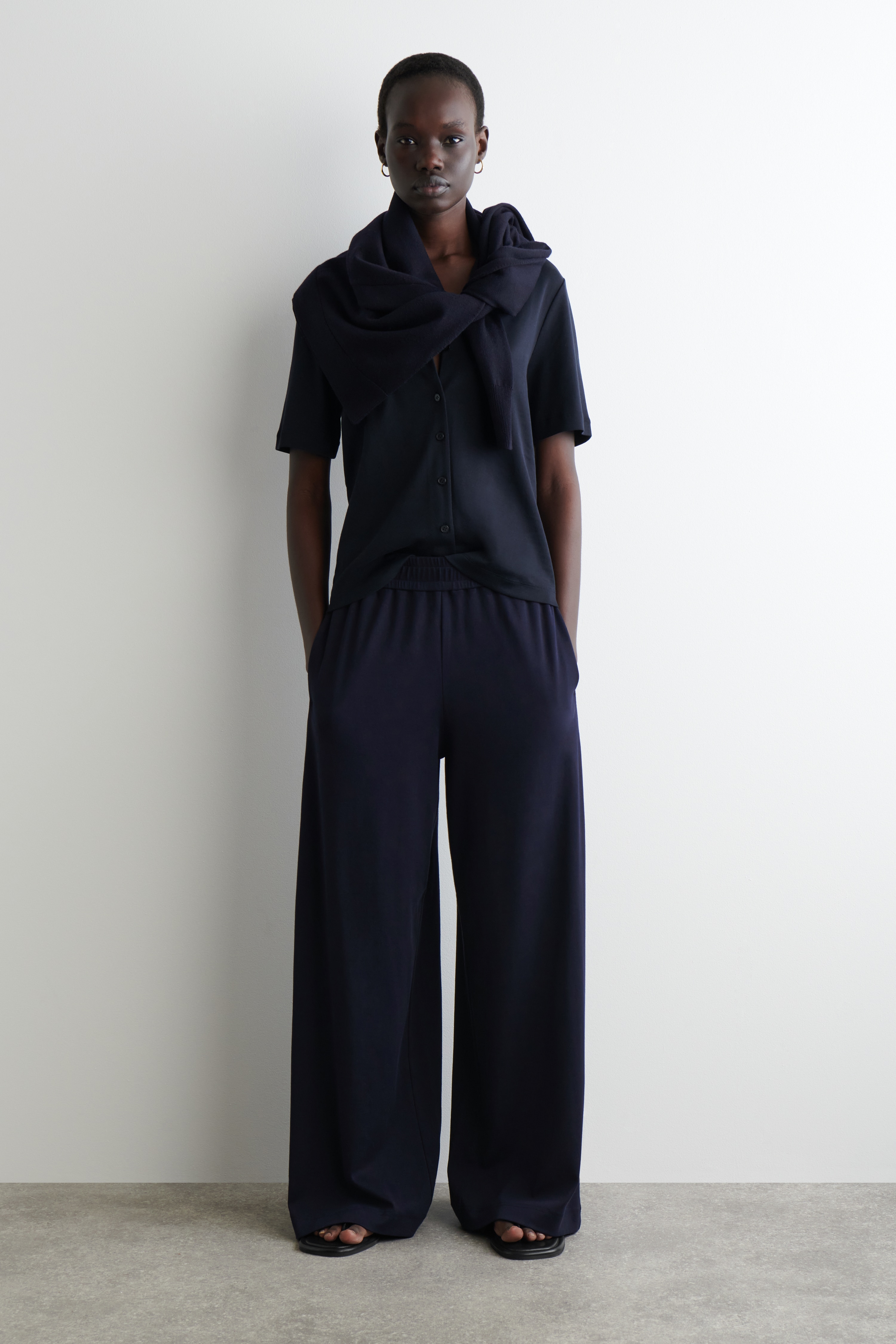 FLUID JERSEY JOGGERS - NAVY/BARNA