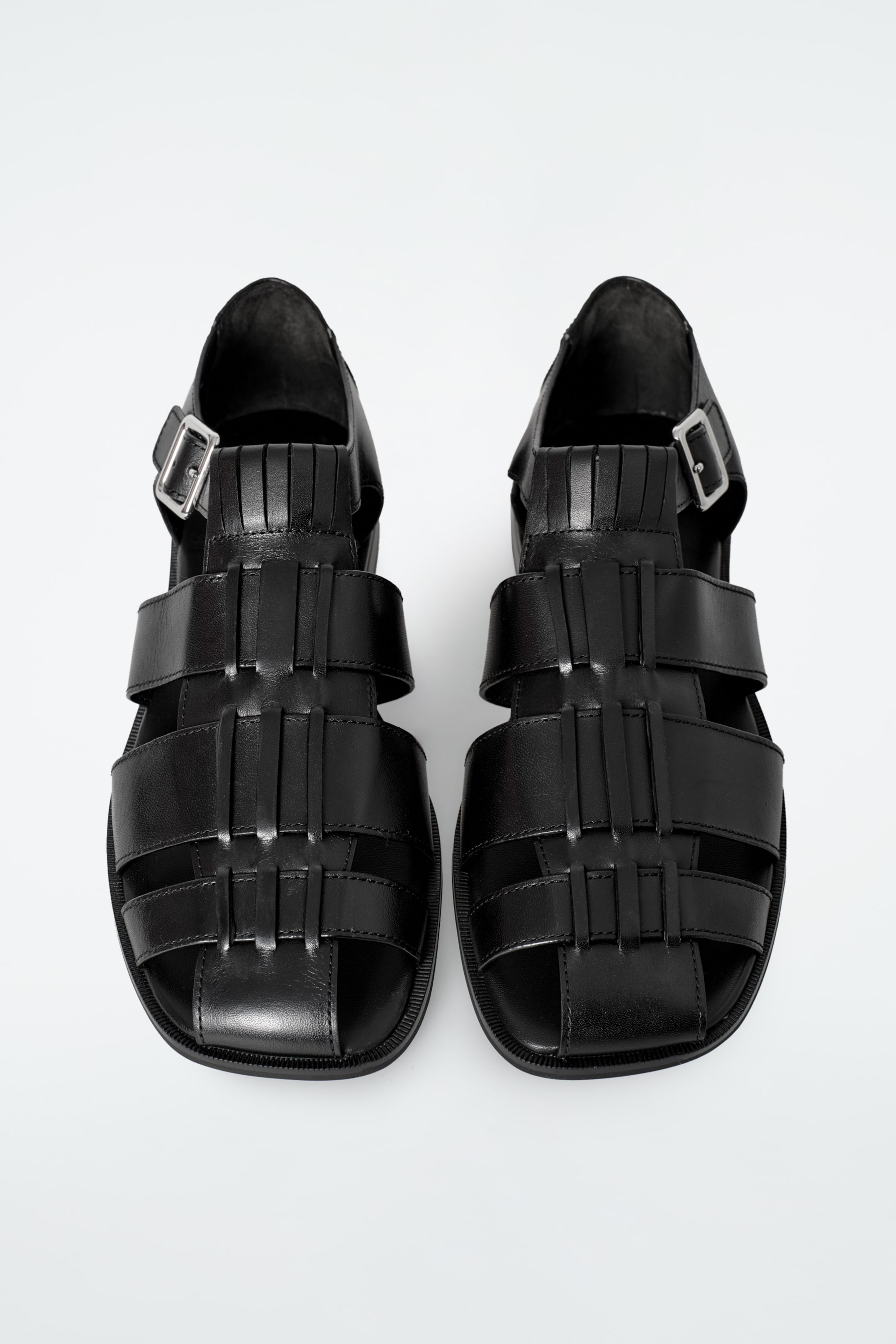 Grösseres Bild ansehen: FISHERMAN-SANDALEN AUS LEDER - SCHWARZ - DAMEN | H&M CH 6