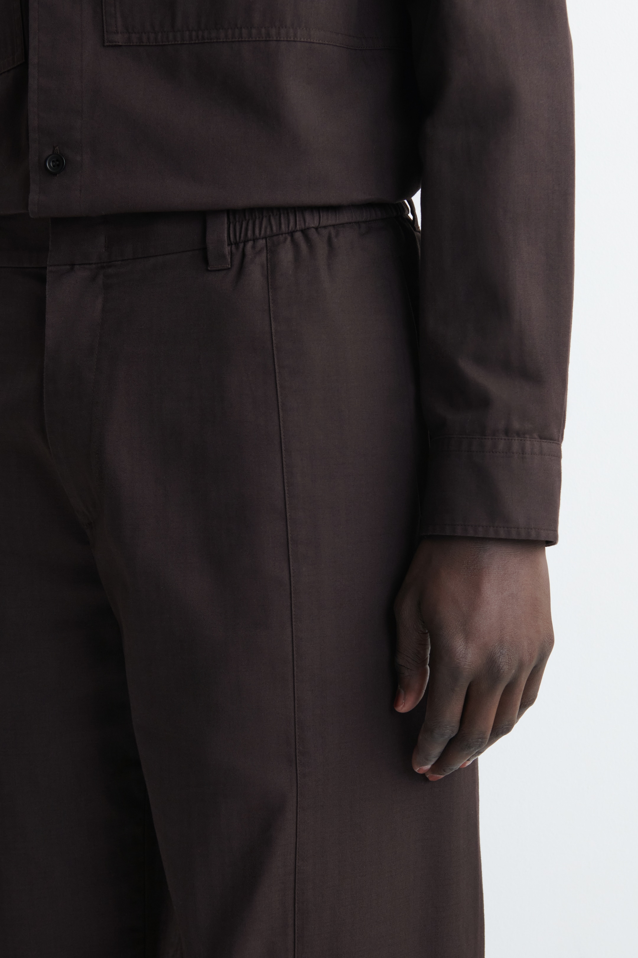 Agrandir l'image: PANTALON DROIT EN COTON - BRUN FONCÉ - HOMME | H&M FR 4