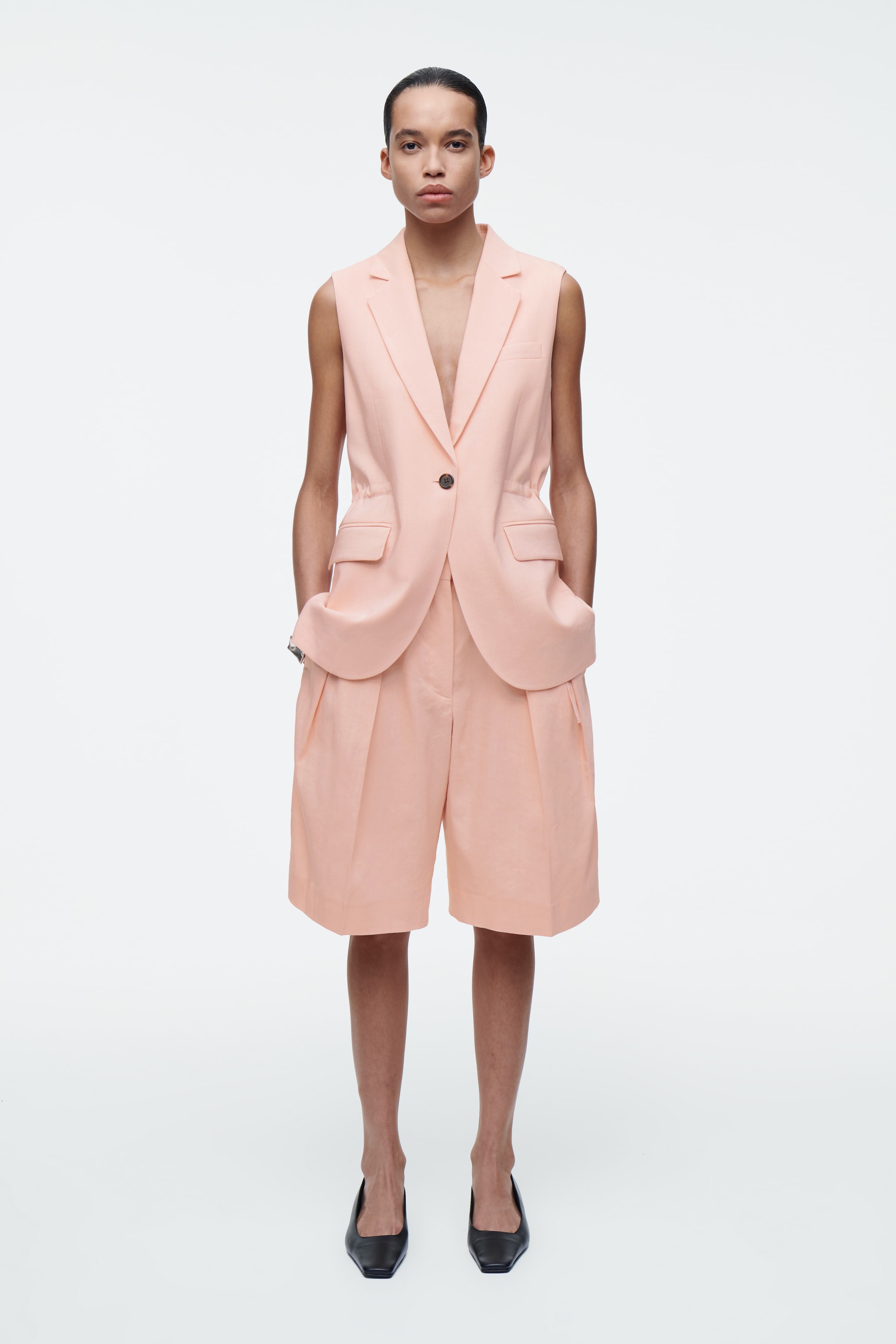 Visualizza immagine più grande: SHORTS LUNGHI IN LINO CON PIEGHE - ALBICOCCA - DONNA | H&M IT 1