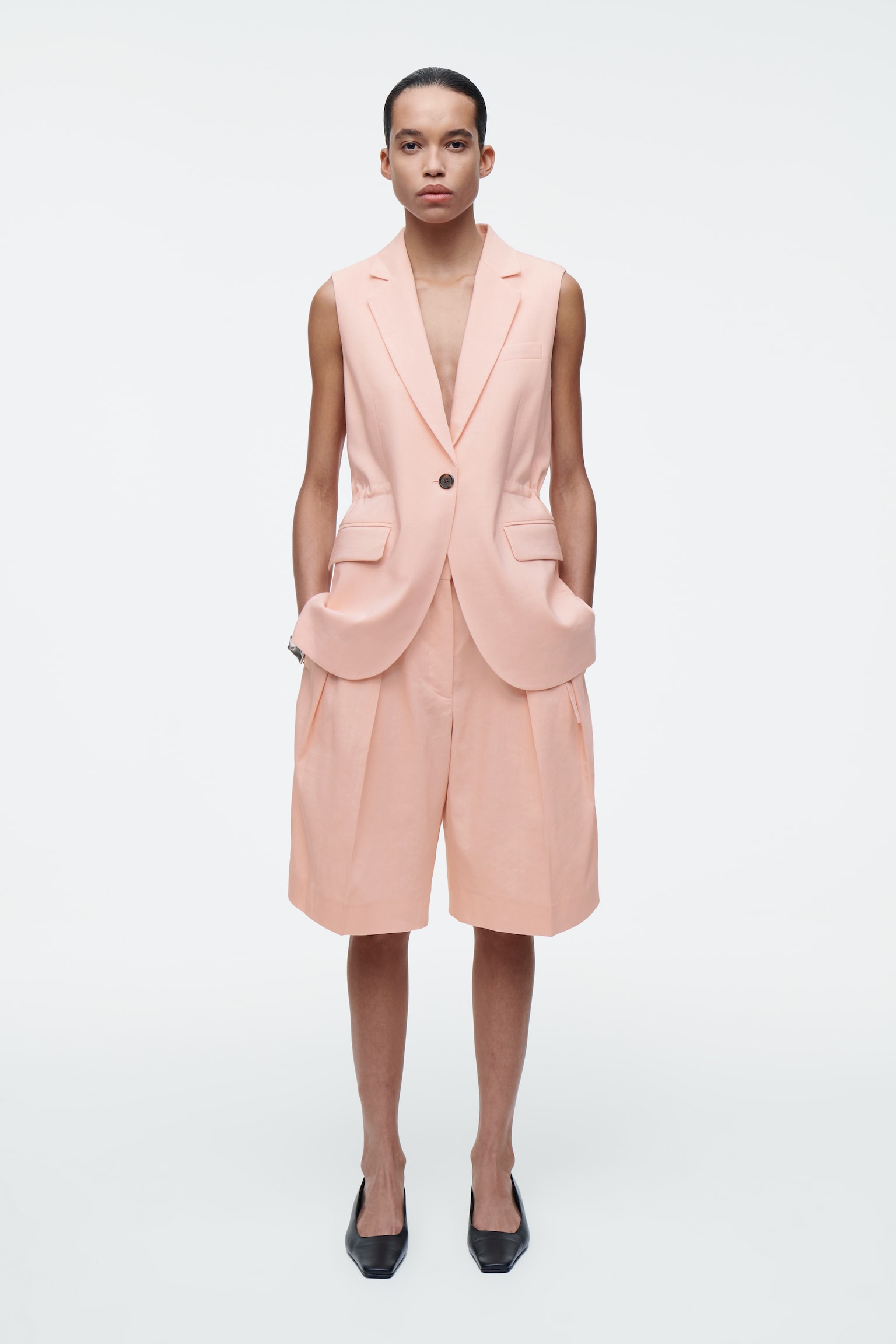SHORTS LUNGHI IN LINO CON PIEGHE - ALBICOCCA