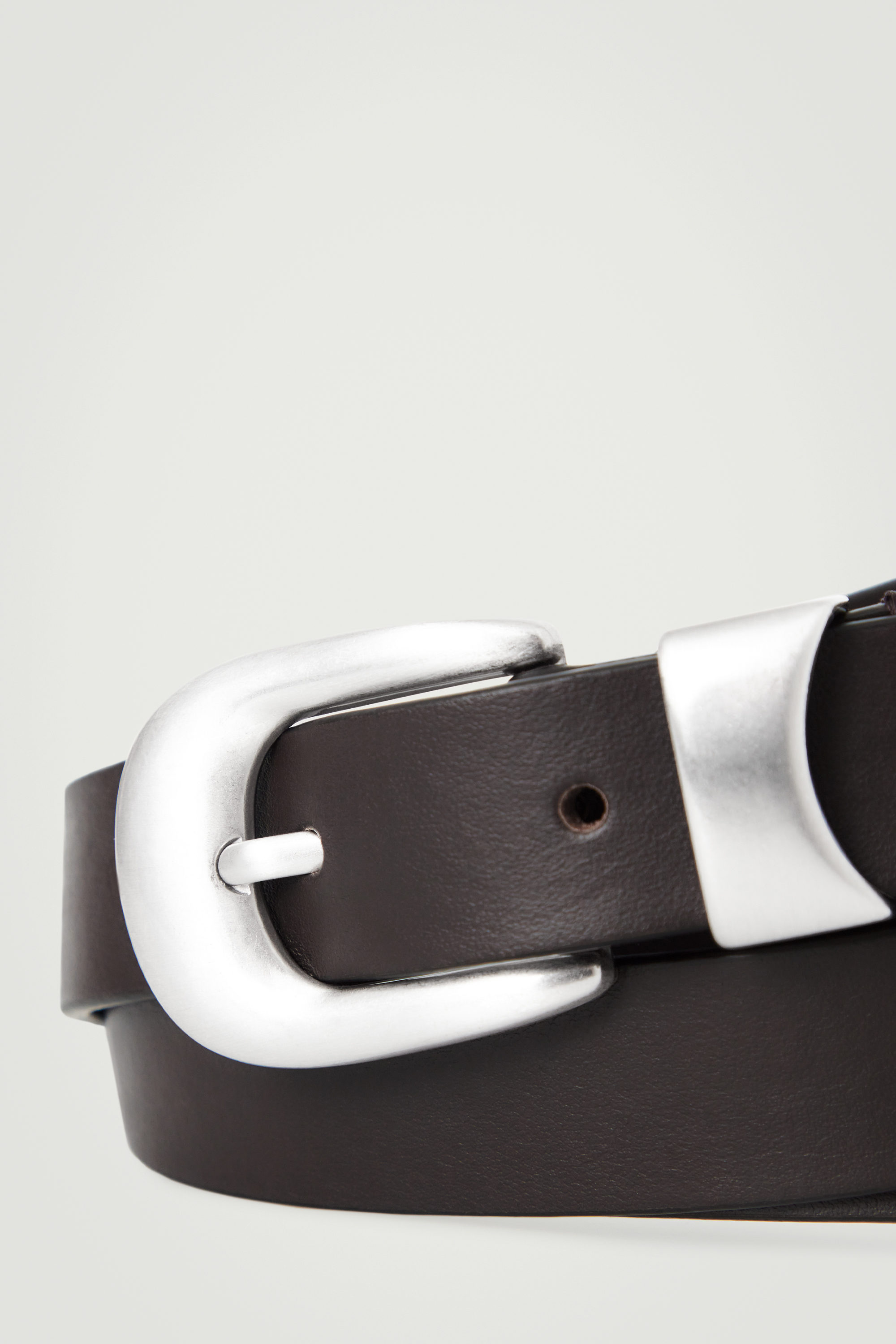 LEATHER WESTERN BELT - BROWN | COS US