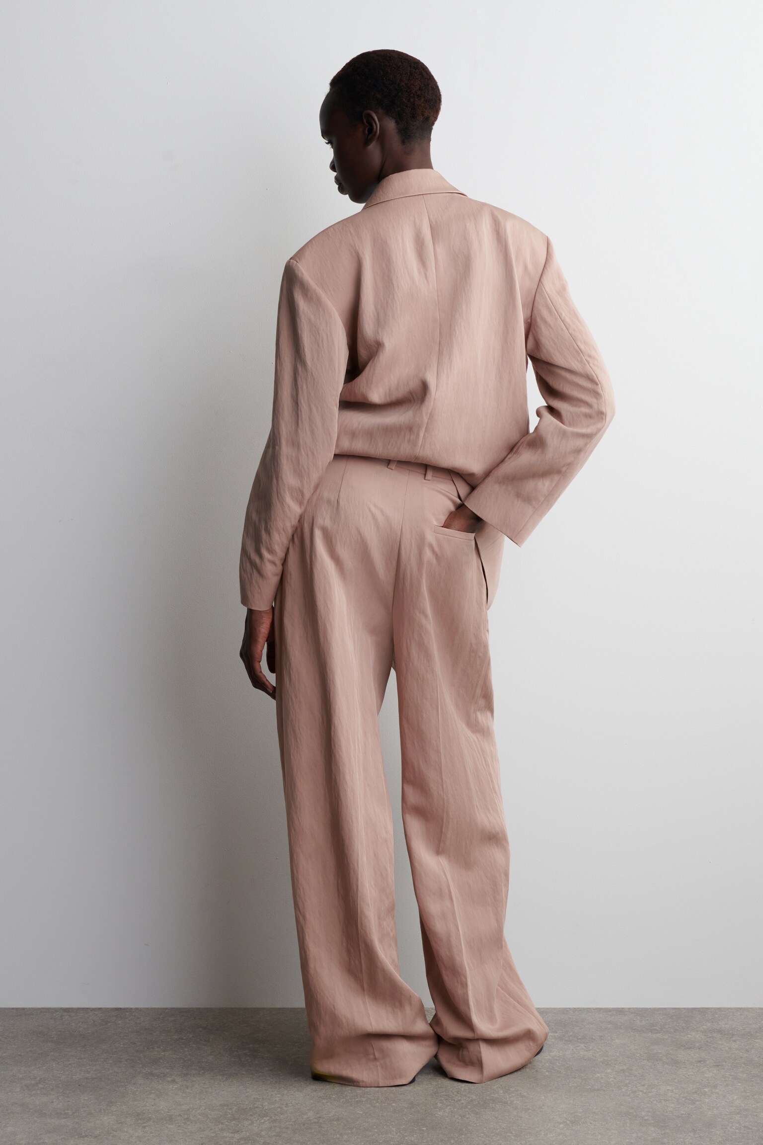 PANTALON DÉCONTRACTÉ LARGE ET FLUIDE - ROSE CLAIR/BORDEAUX/NOIR - 5