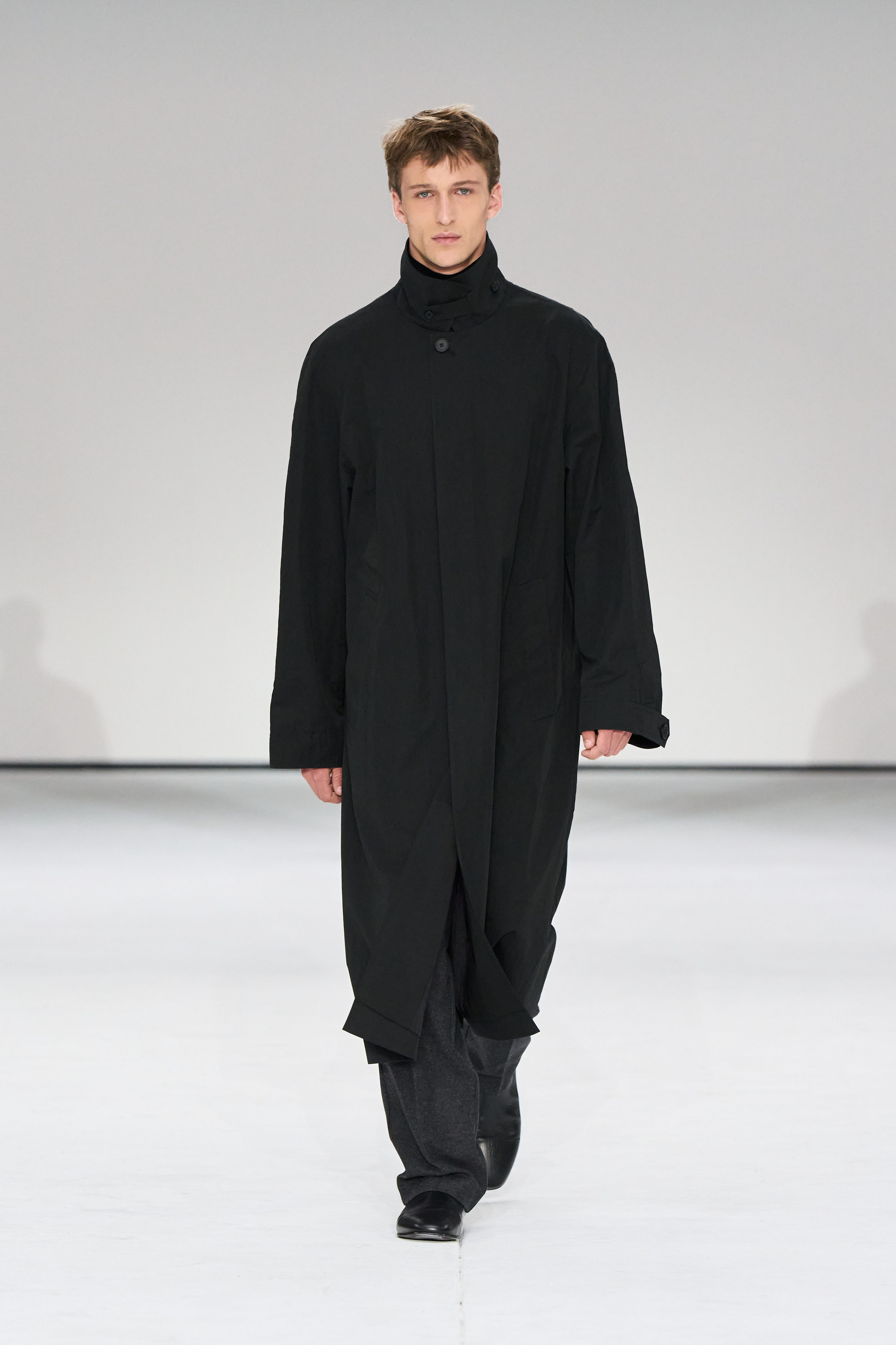 COTTON LONG TRENCH COAT - BLACK | COS