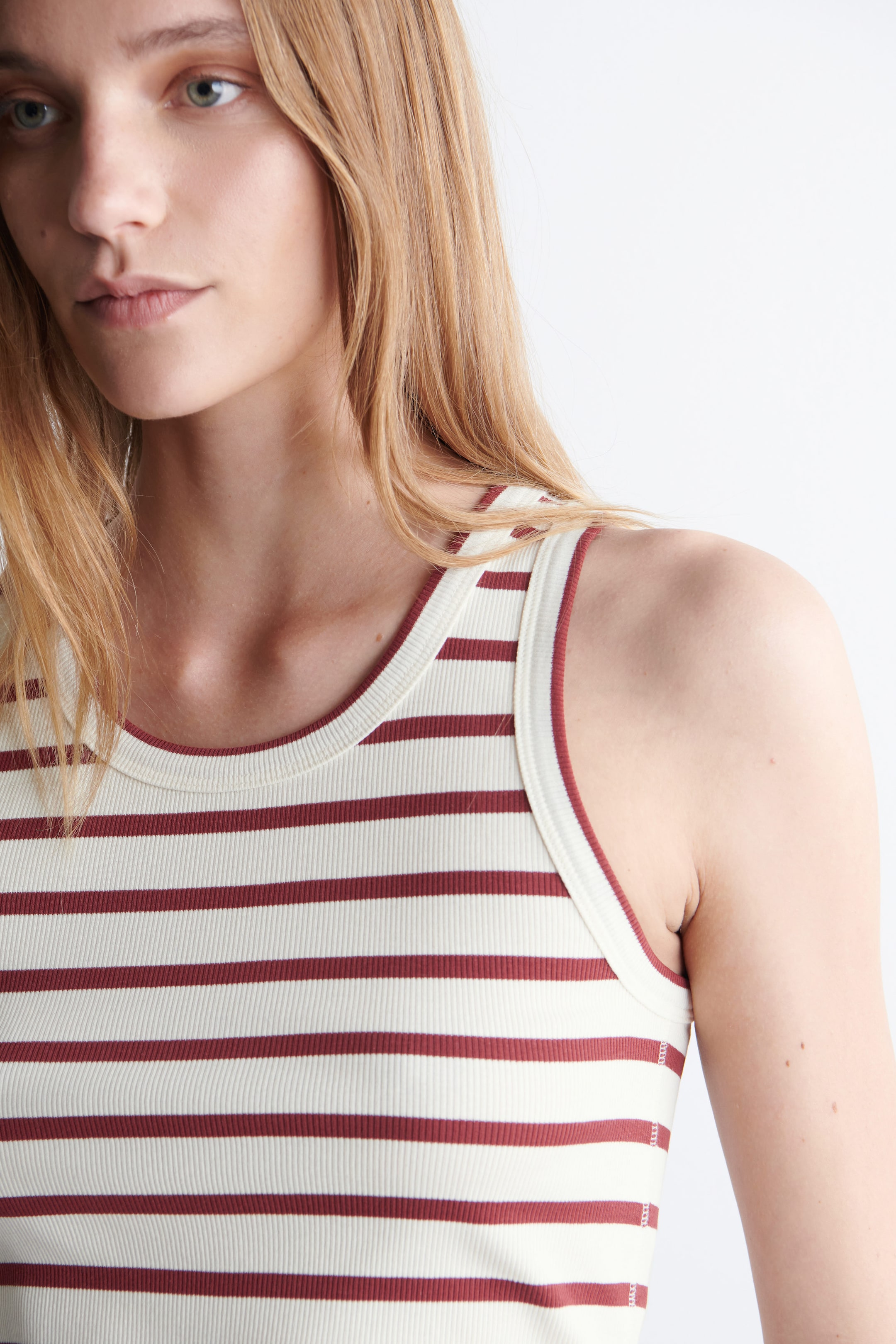 RIBBED TANK TOP