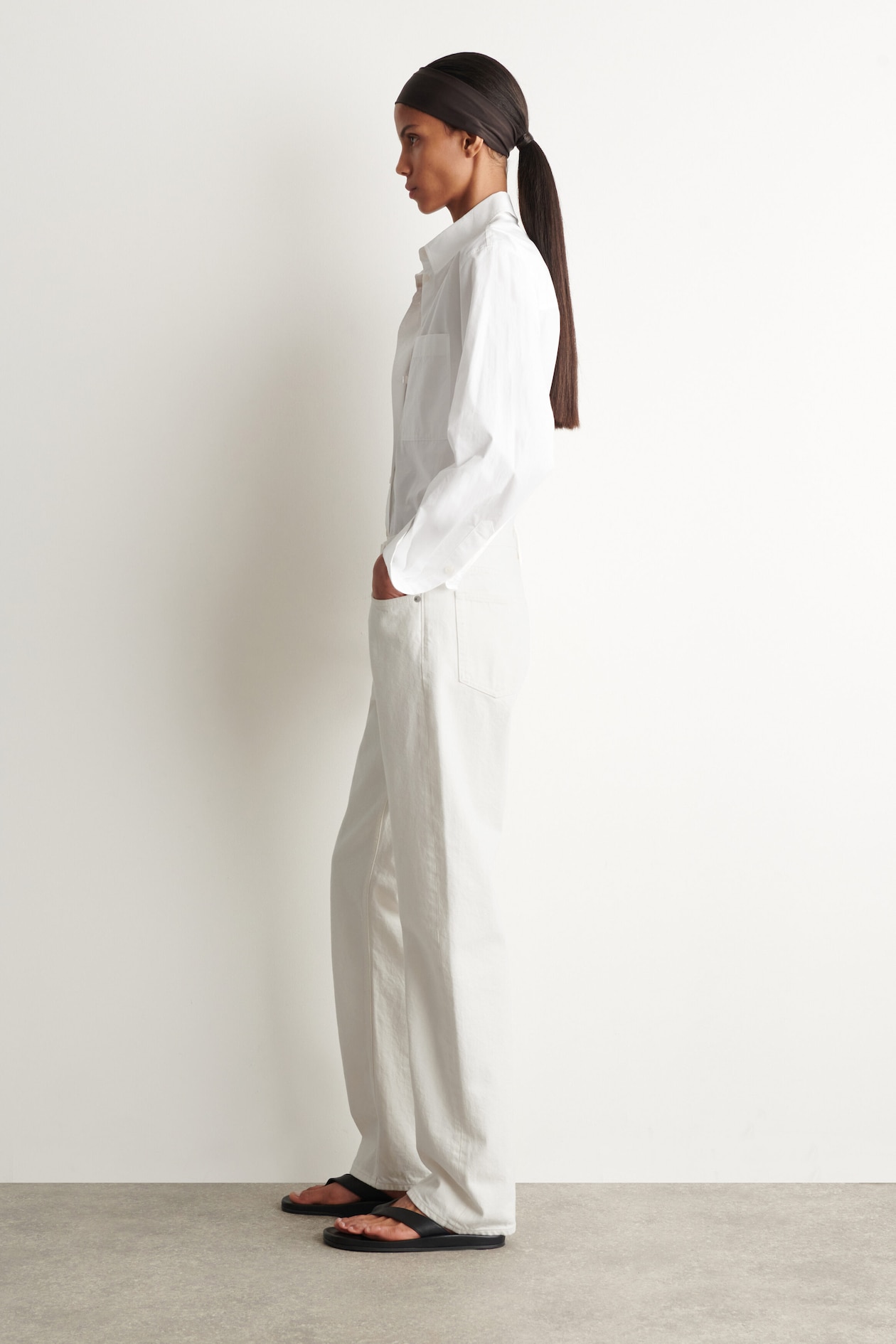 CHORD STRAIGHT-LEG JEANS — WHITE