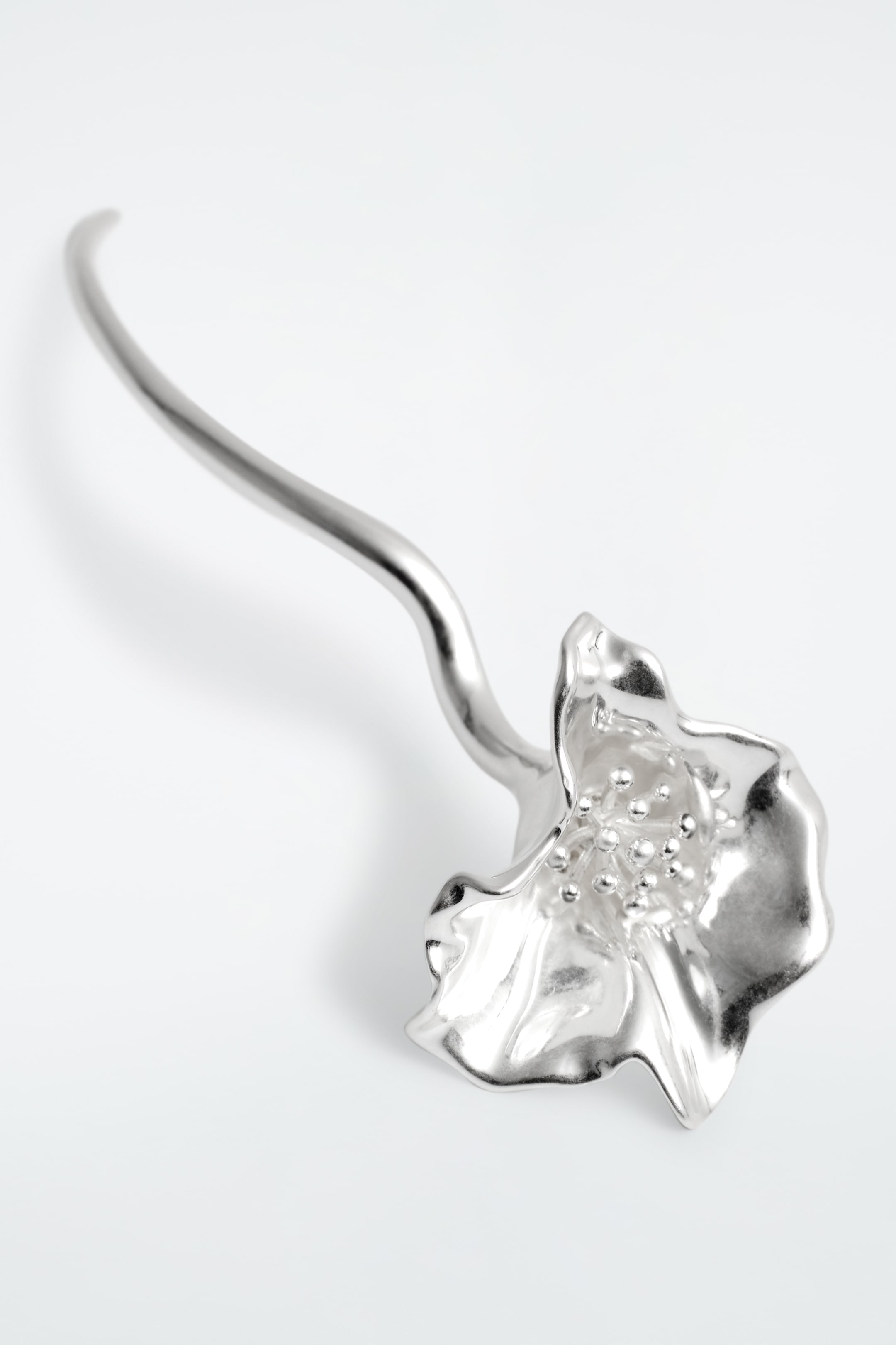 View larger image: FLORAL HAIR PIN - SILVER - Ladies | H&M GB 3