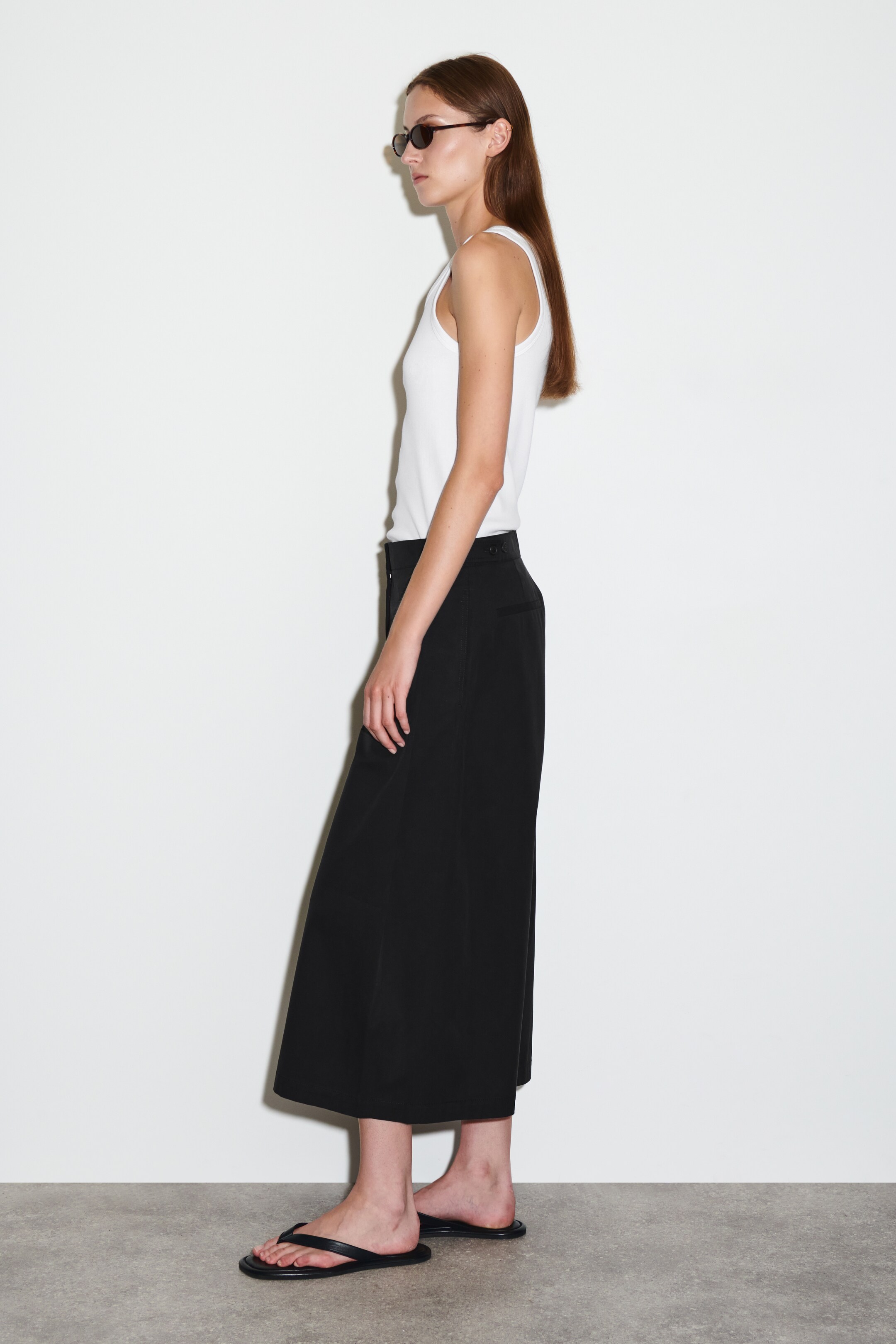 Agrandir l'image: PANTALON COURT LARGE EN COTON - NOIR - FEMME | H&M CH 2