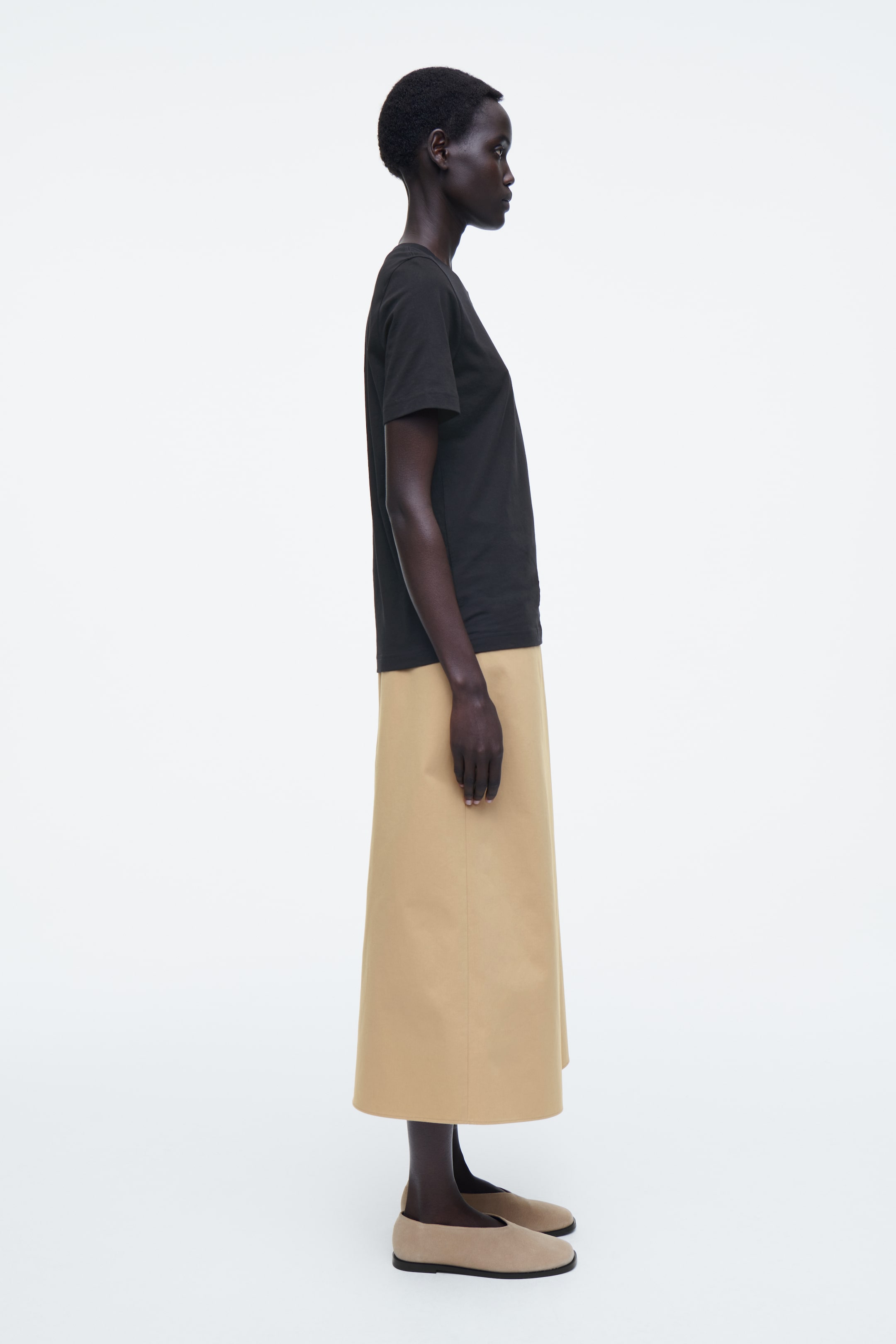 Visualizza immagine più grande: T-SHIRT 24/7 DAL TAGLIO REGOLARE - Nero - DONNA | H&M IT 4