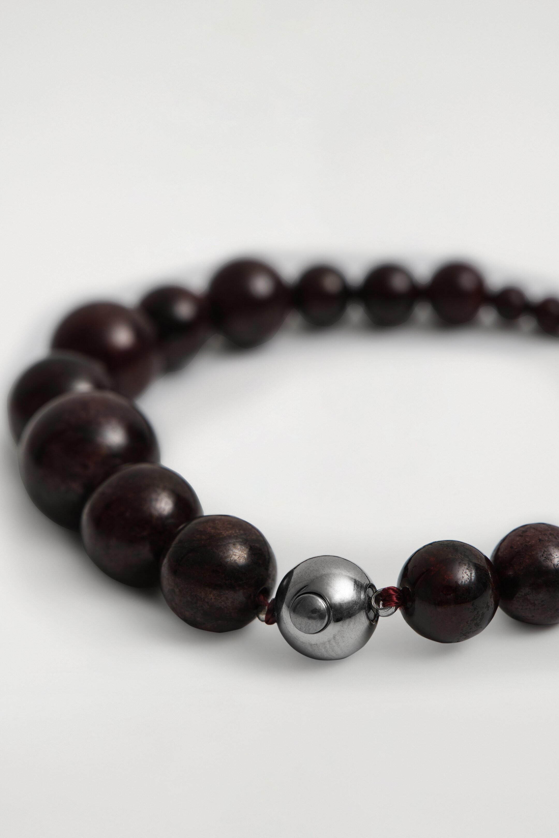 Ver imagem maior: Pulseira de Contas de Granada - CASTANHO ESCURO - SENHORA | H&M PT 3