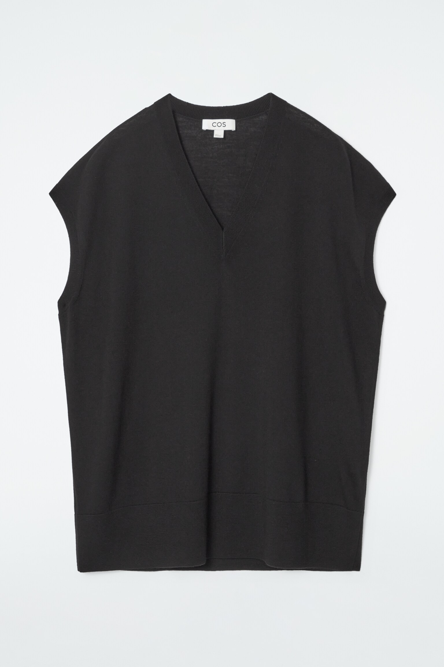 V-NECK MERINO WOOL VEST - BLACK - 1