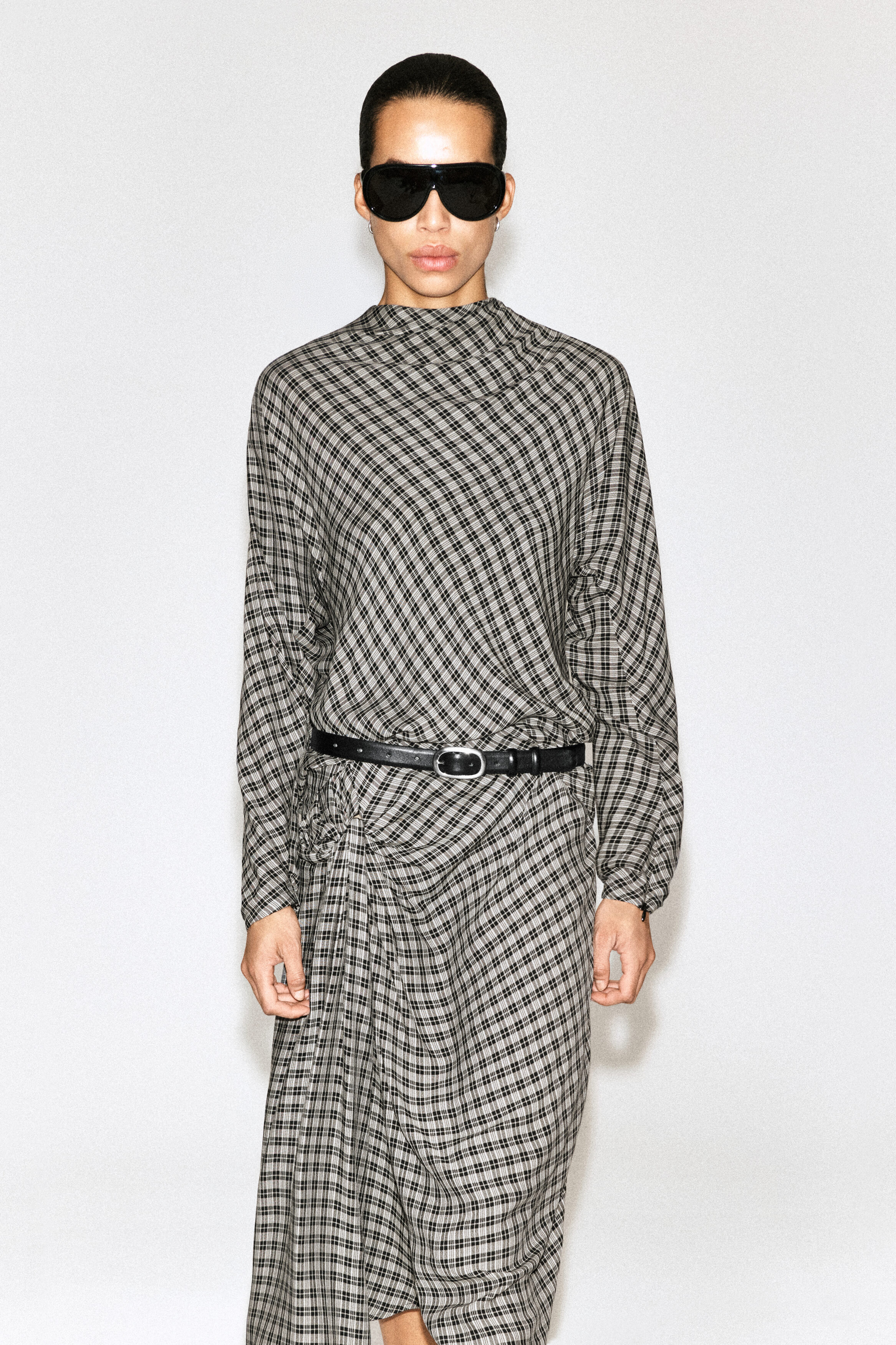 DRAPED CHECKED TOP