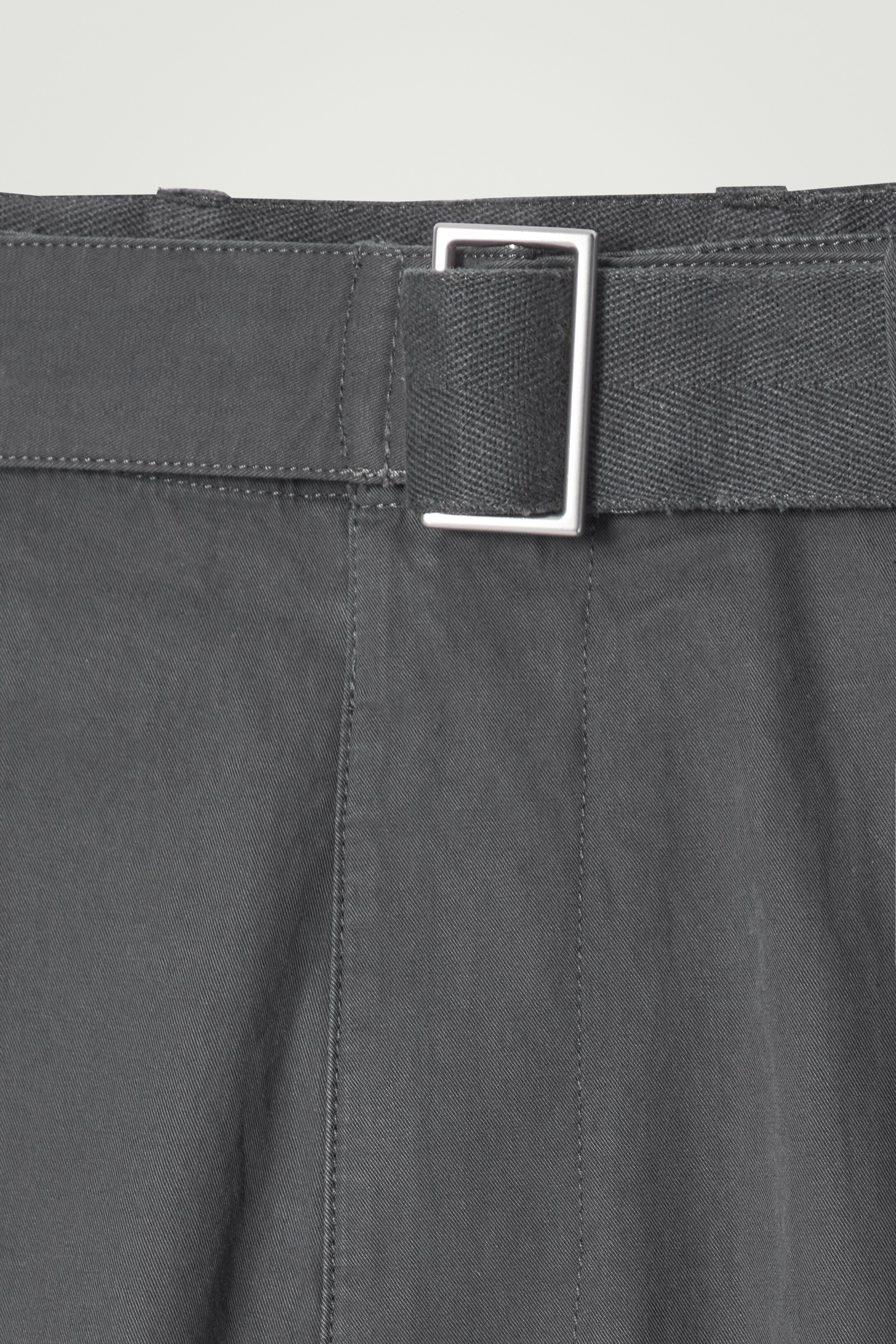 Grösseres Bild ansehen: CARGO-SHORTS MIT GÜRTEL - GRAU - HERREN | H&M CH 3
