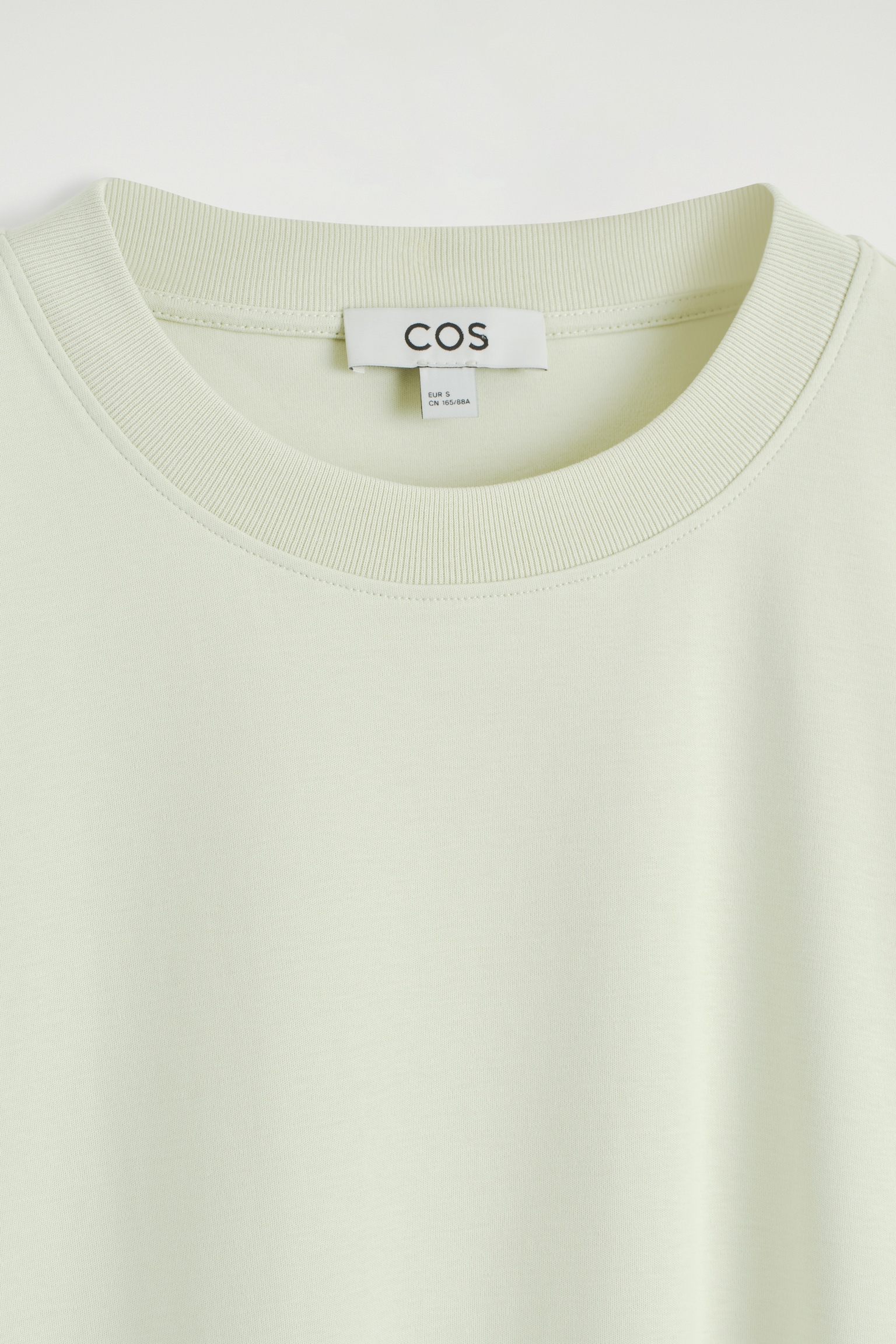 OVERSIZED-T-SHIRT AUS BAUMWOLLE - HELLGRÜN/WEISS/DUNKELROT - 6